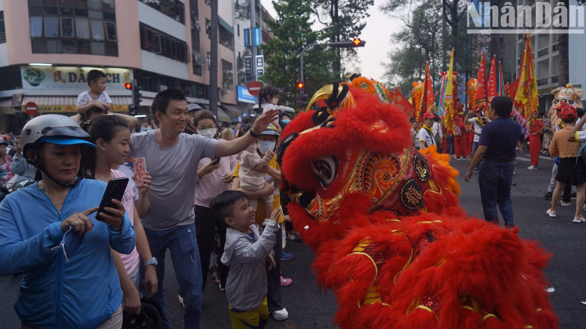 Lễ hội Tết Nguyên tiêu có vai trò quan trọng để gìn giữ văn hóa truyền thống cộng đồng, là dịp để người dân và du khách có thêm không gian thưởng thức nghệ thuật, tham gia các hoạt động văn hóa, giải trí, vui chơi, thưởng thức ẩm thực... Lễ hội Tết Nguyên tiêu có vai trò quan trọng để gìn giữ văn hóa truyền thống cộng đồng, là dịp để người dân và du khách có thêm không gian thưởng thức nghệ thuật, tham gia các hoạt động văn hóa, giải trí, vui chơi, thưởng thức ẩm thực...