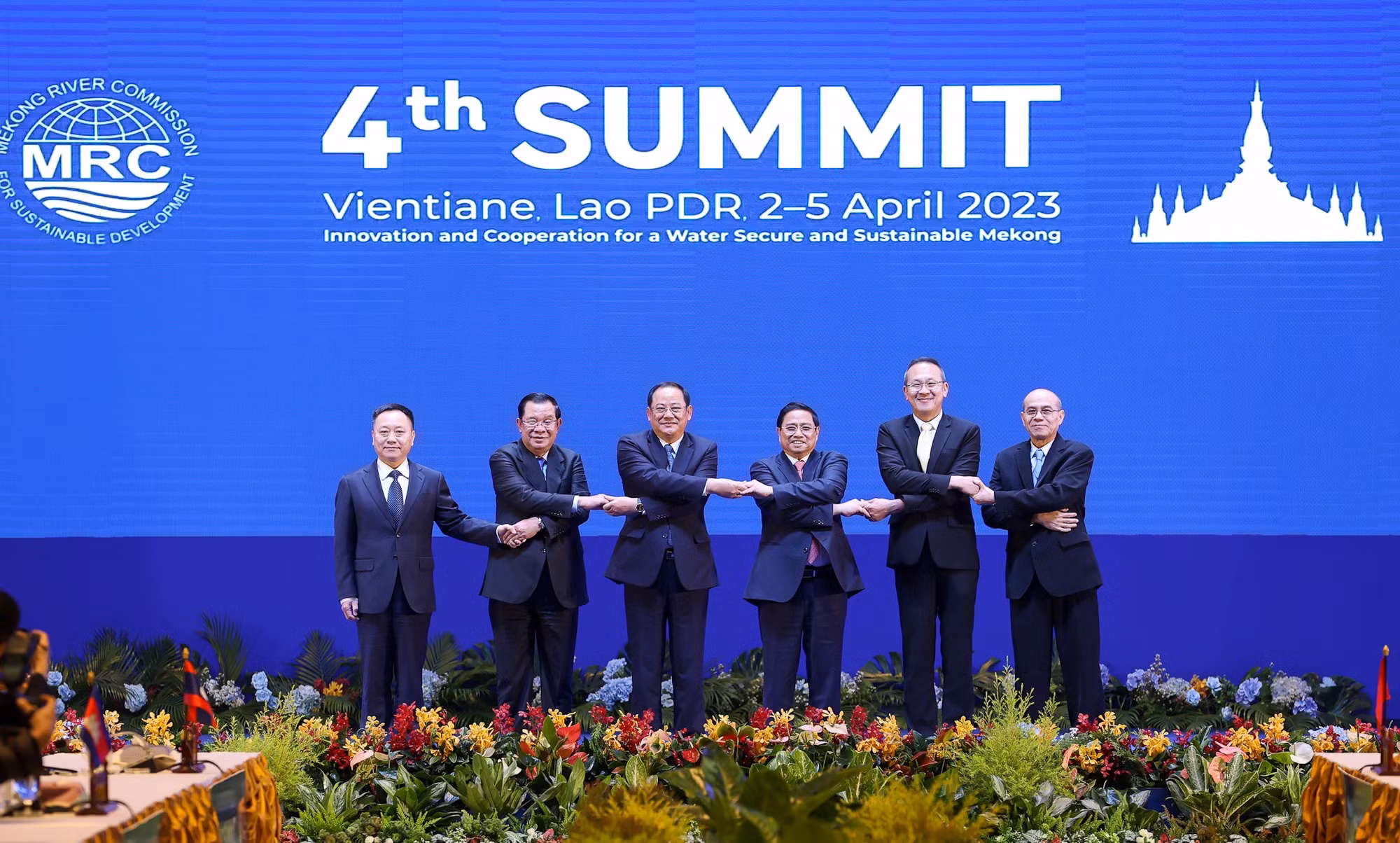 Các nhà lãnh đạo chụp ảnh lưu niệm tại Hội nghị cấp cao lần thứ 4 Ủy hội sông Mekong quốc tế. Các nhà lãnh đạo chụp ảnh lưu niệm tại Hội nghị cấp cao lần thứ 4 Ủy hội sông Mekong quốc tế.