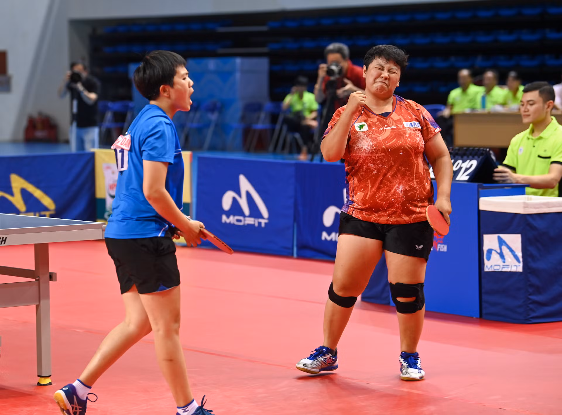 Tỷ số trận chung kết lần lượt là 8-11, 15-13, 6-11, 11-6 sau 4 séc đầu tiên (chung cuộc 2-2).
