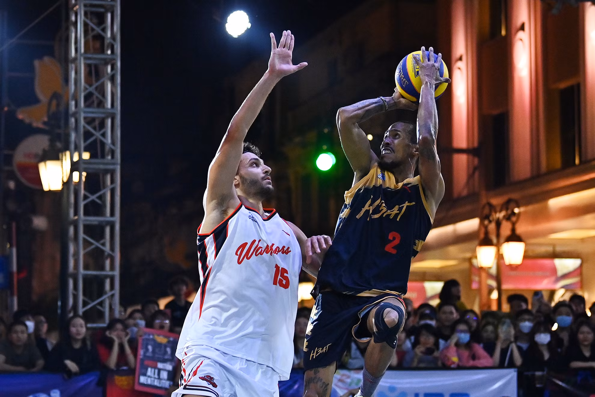 Các cầu thủ Saigon Heat nỗ lực kéo trận đấu đến tỉ số 19-19, nhưng sự hớ hênh trong phòng ngự ở những thời khắc quan trọng đã mang lại chức vô địch cho đội bóng Thủ đô Thang Long Warriors. Các cầu thủ Saigon Heat nỗ lực kéo trận đấu đến tỉ số 19-19, nhưng sự hớ hênh trong phòng ngự ở những thời khắc quan trọng đã mang lại chức vô địch cho đội bóng Thủ đô Thang Long Warriors.