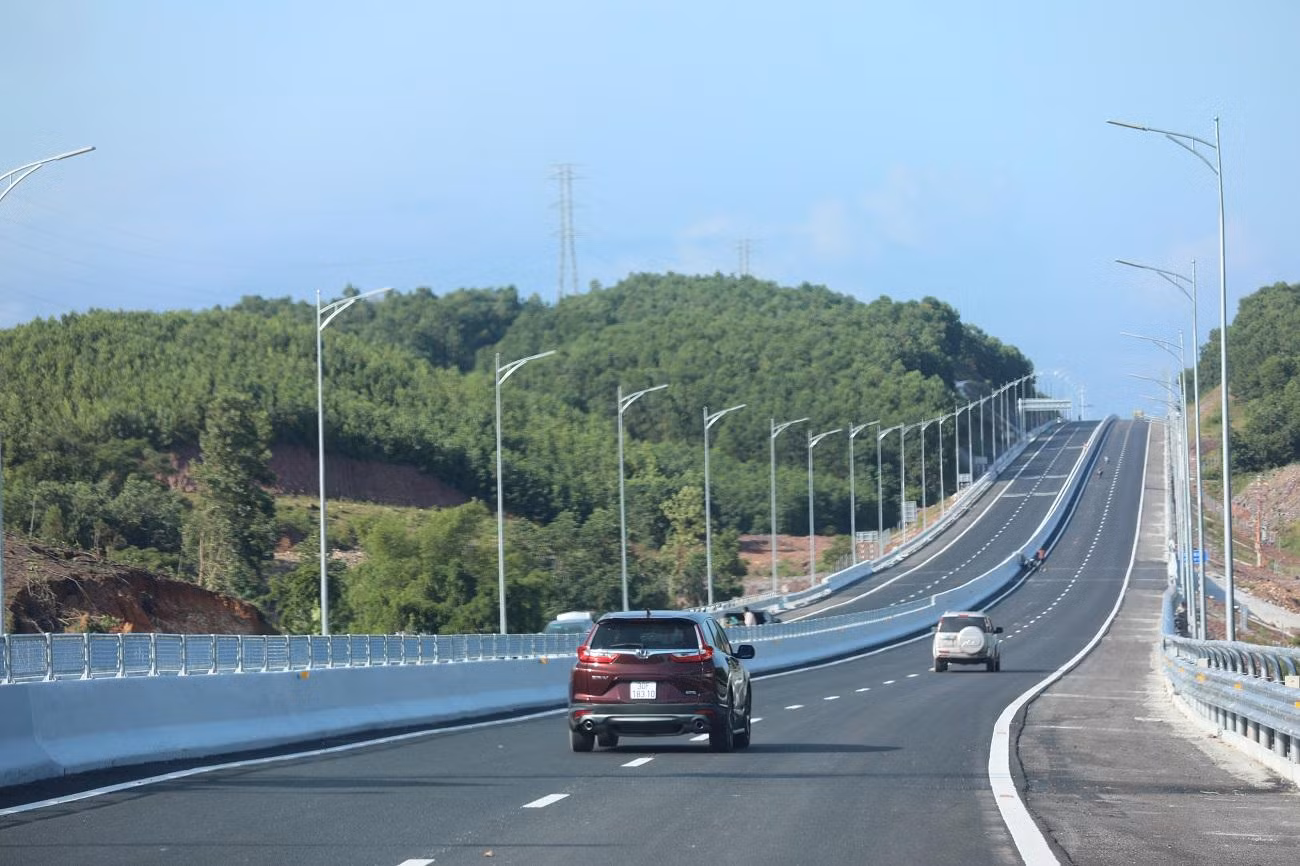 Với công trình này, Quảng Ninh trở thành tỉnh có số km đường cao tốc lớn nhất cả nước với 176 km, chiếm 18%.