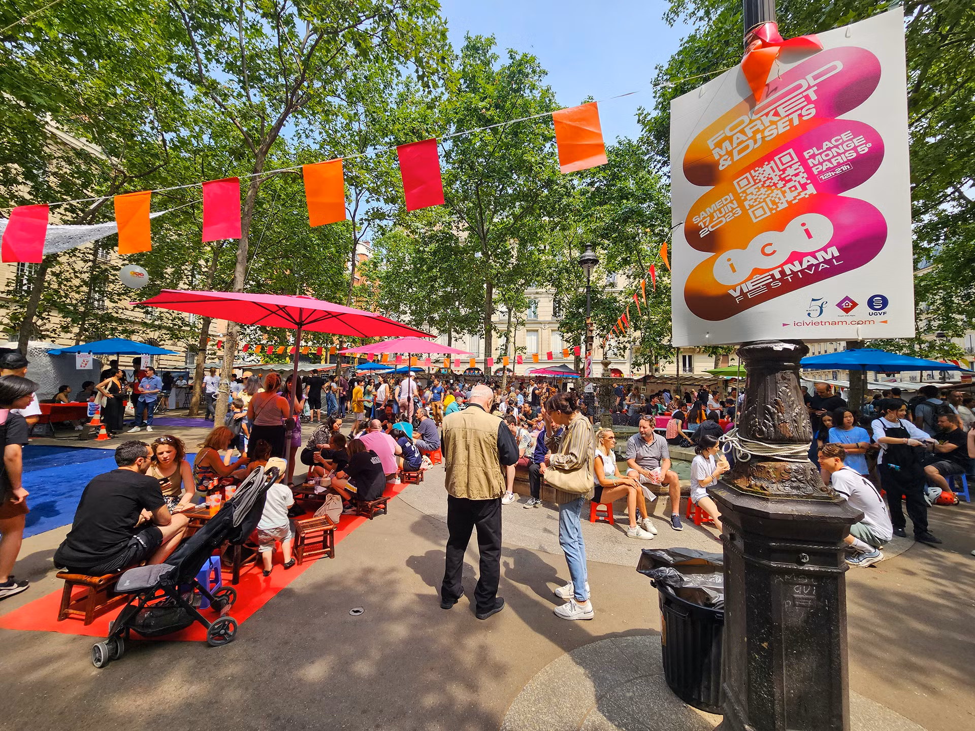 [Ảnh] Bữa tiệc âm nhạc và ẩm thực Việt giữa lòng thủ đô Paris