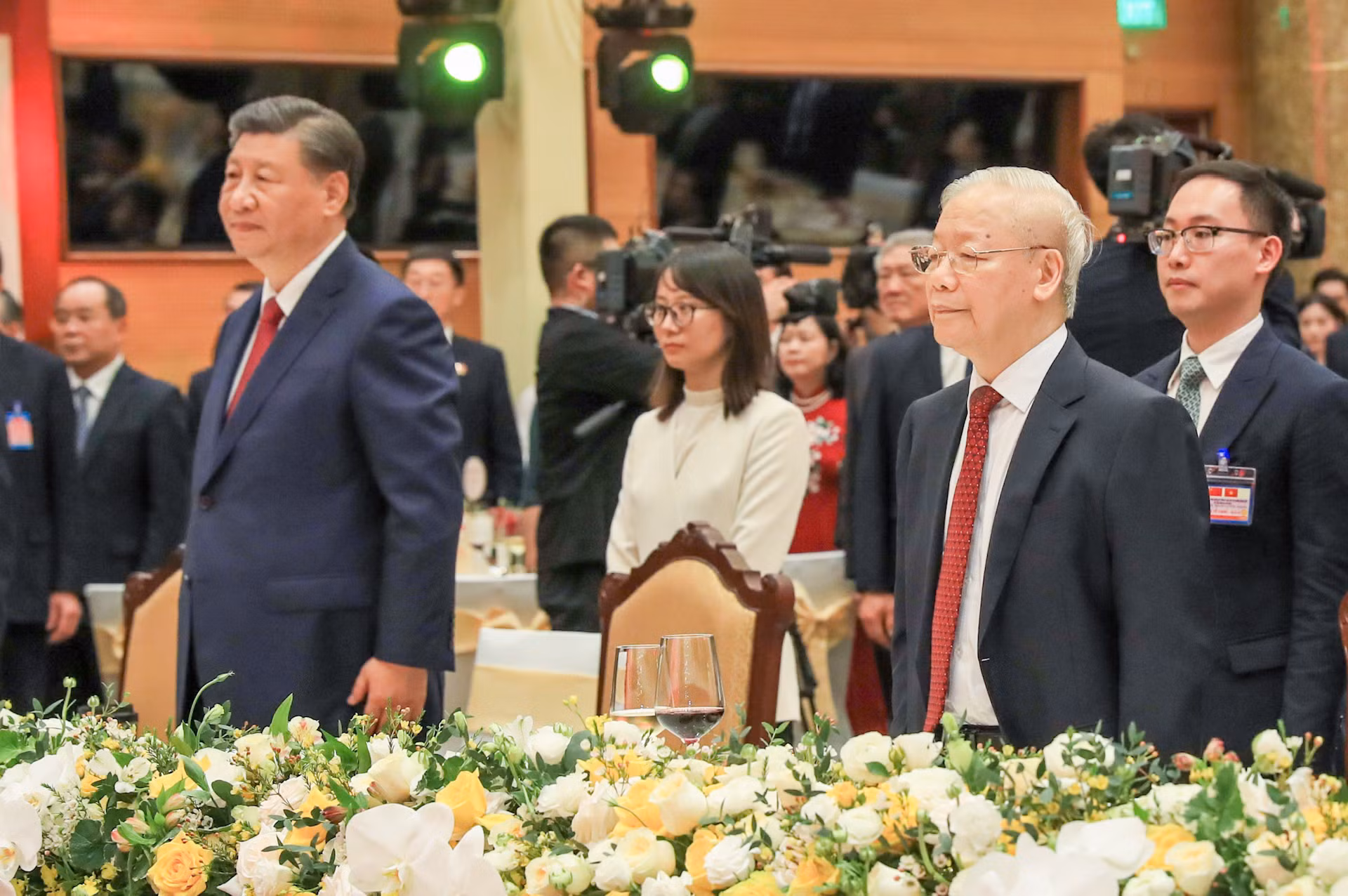 Tổng Bí thư Nguyễn Phú Trọng và Tổng Bí thư, Chủ tịch Trung Quốc Tập Cận Bình tại tiệc chiêu đãi. (Ảnh: DUY LINH) Tổng Bí thư Nguyễn Phú Trọng và Tổng Bí thư, Chủ tịch Trung Quốc Tập Cận Bình tại tiệc chiêu đãi. (Ảnh: DUY LINH)