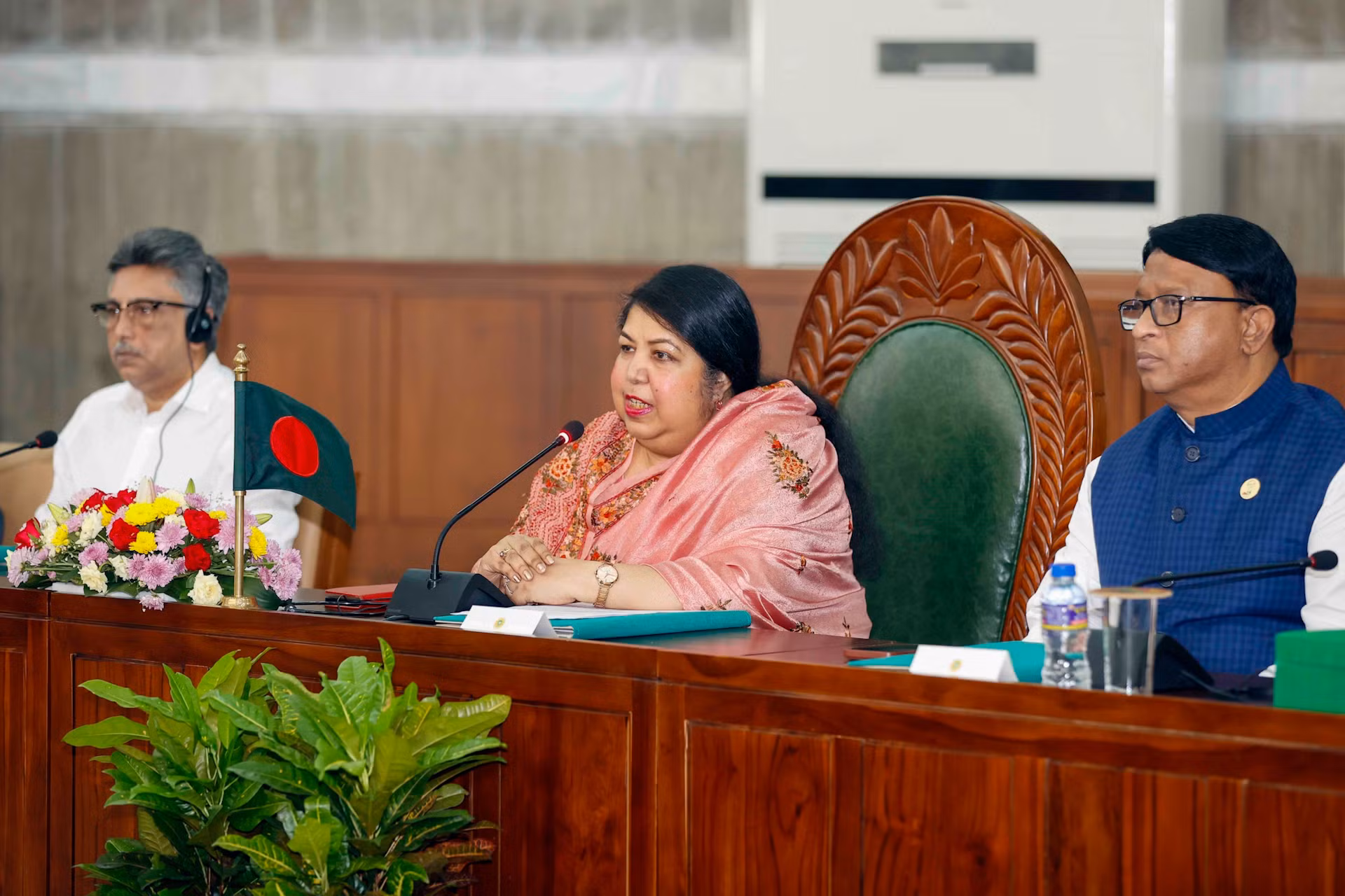 Chủ tịch Quốc hội Bangladesh Shirin Sharmin Chaudhury phát biểu tại buổi hội đàm.