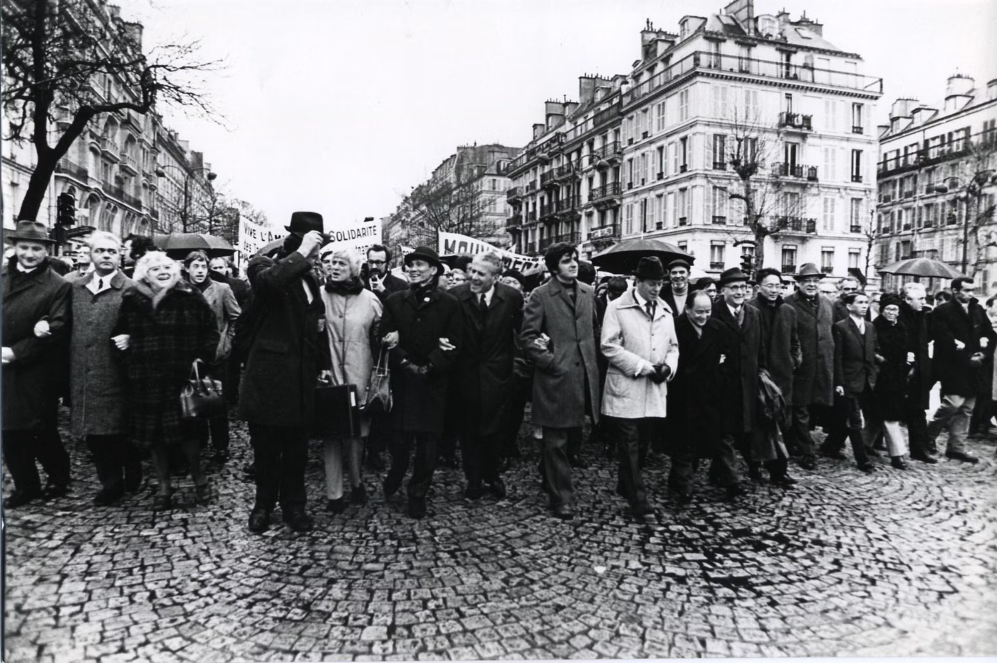 Biểu tình ủng hộ Việt Nam ở Bastille, Paris, ngày 8/5/1972.