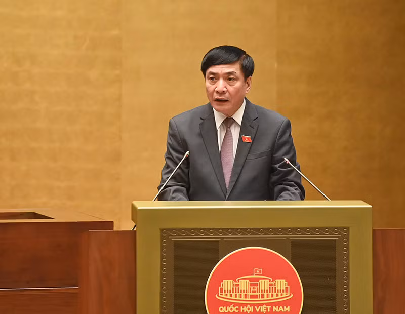 Tổng Thư ký, Chủ nhiệm Văn phòng Quốc hội Bùi Văn Cường phát biểu mở đầu phiên chất vấn. Tổng Thư ký, Chủ nhiệm Văn phòng Quốc hội Bùi Văn Cường phát biểu mở đầu phiên chất vấn.