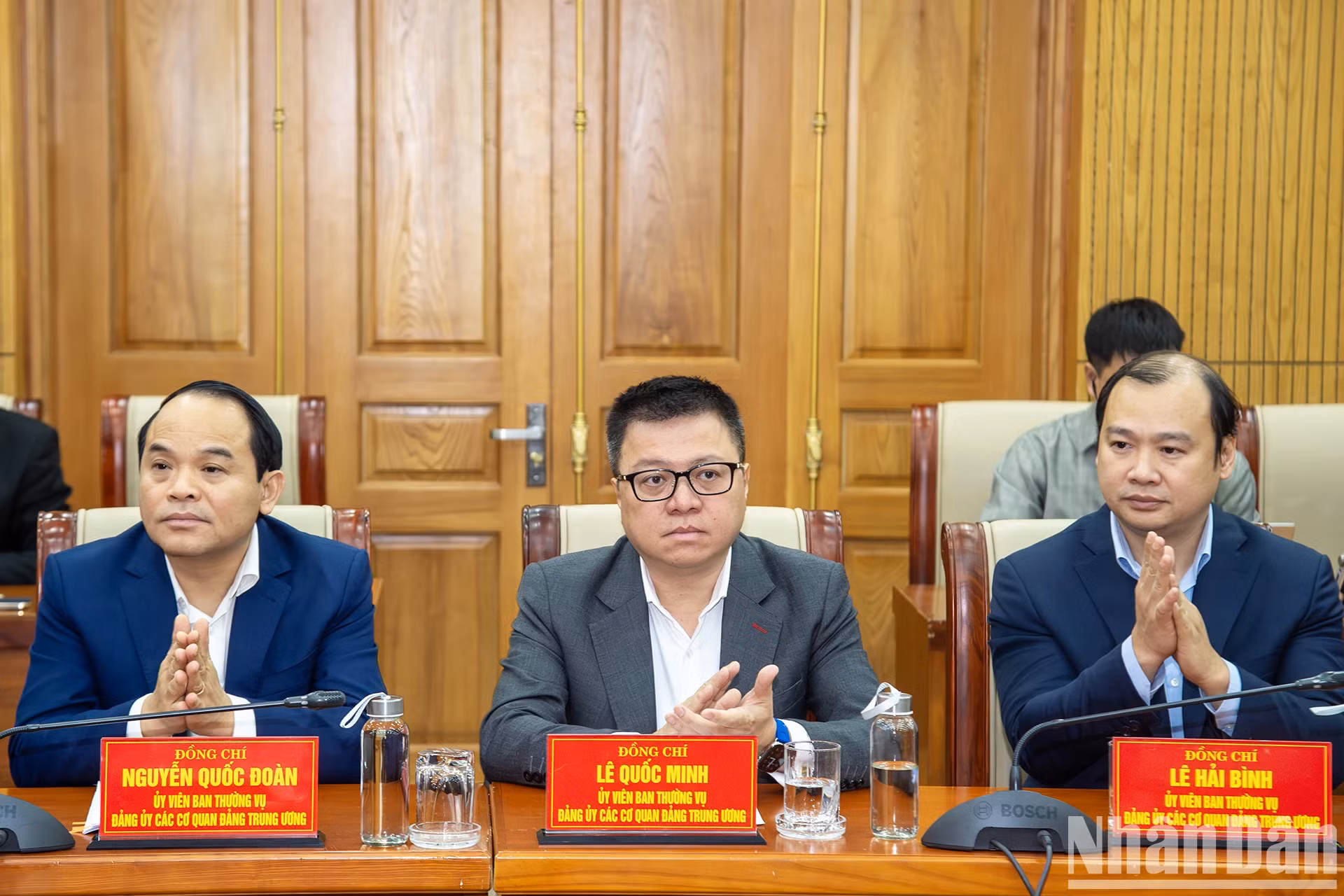 Các đại biểu tham dự hội nghị.
