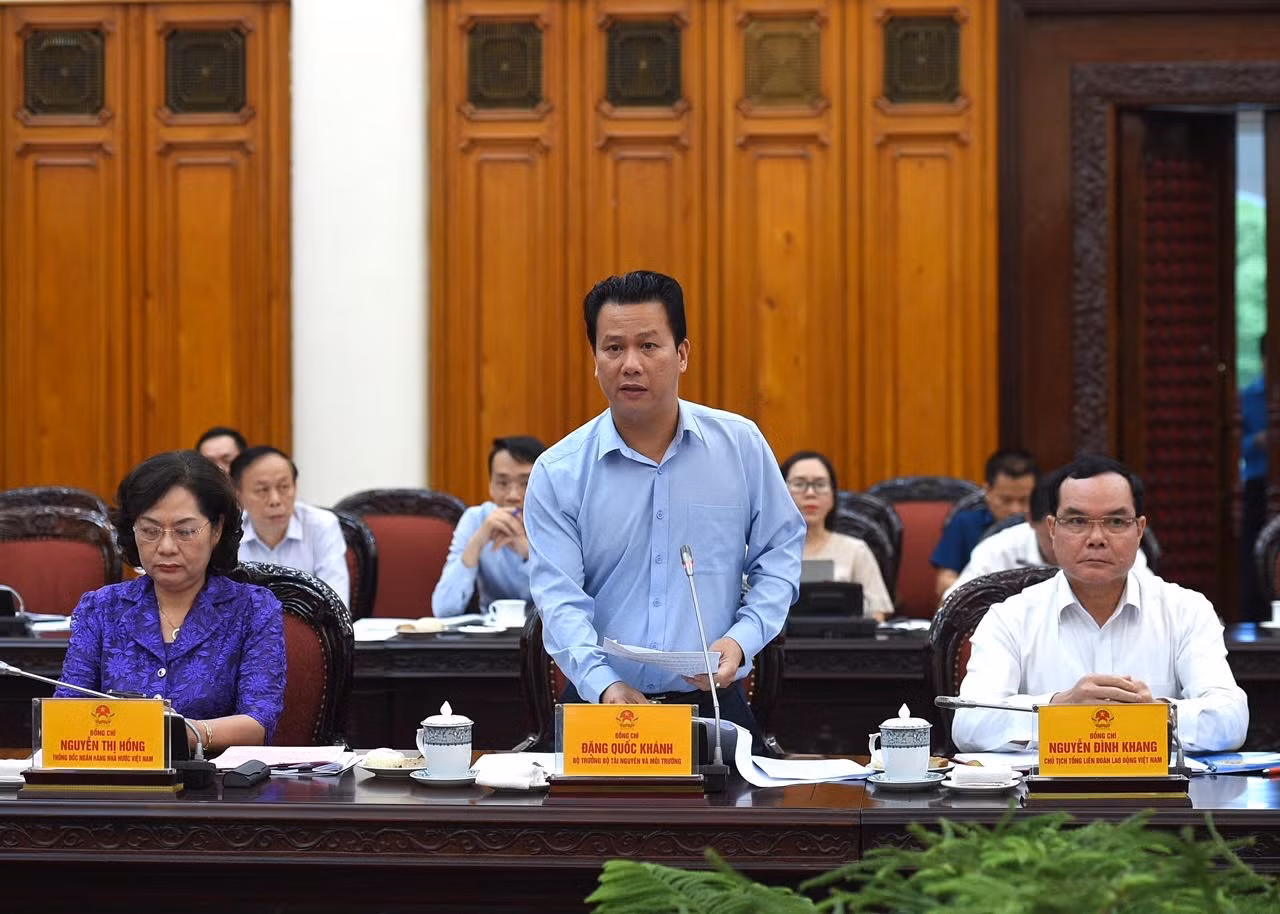Bộ trưởng Tài nguyên và Môi trường Đặng Quốc Khánh phát biểu. Bộ trưởng Tài nguyên và Môi trường Đặng Quốc Khánh phát biểu.