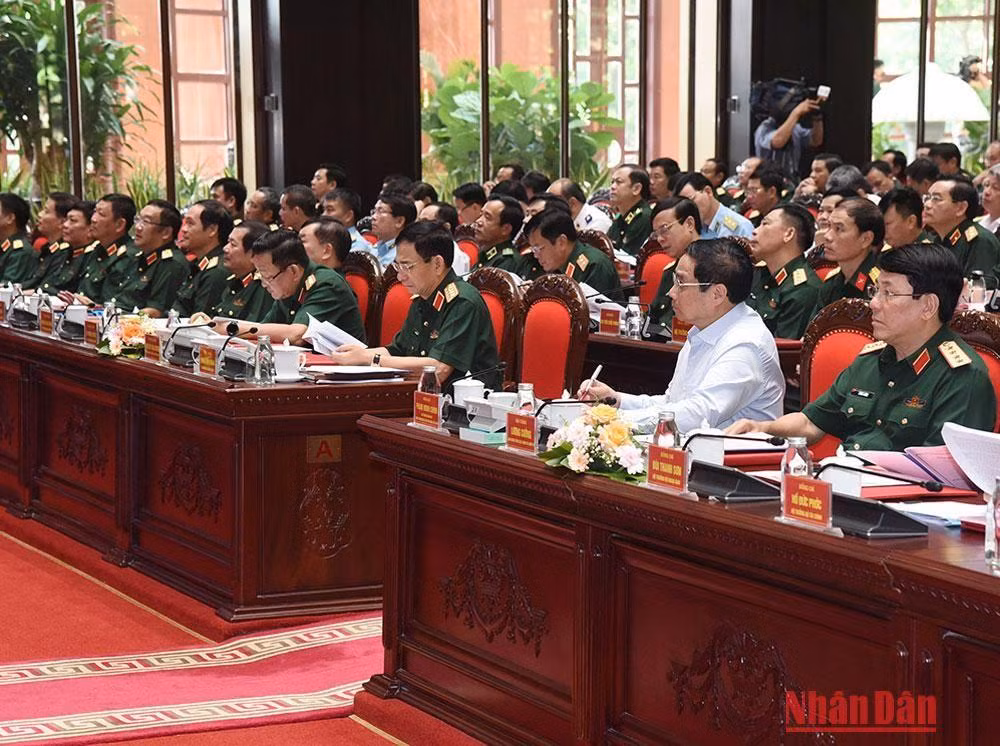 Thủ tướng Phạm Minh Chính dự và chỉ đạo hội nghị.