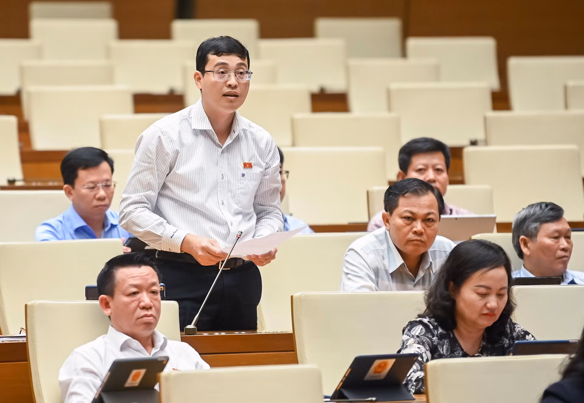 Đại biểu Quốc hội Thành phố Hồ Chí Minh Đỗ Đức Hiển phát biểu chất vấn.