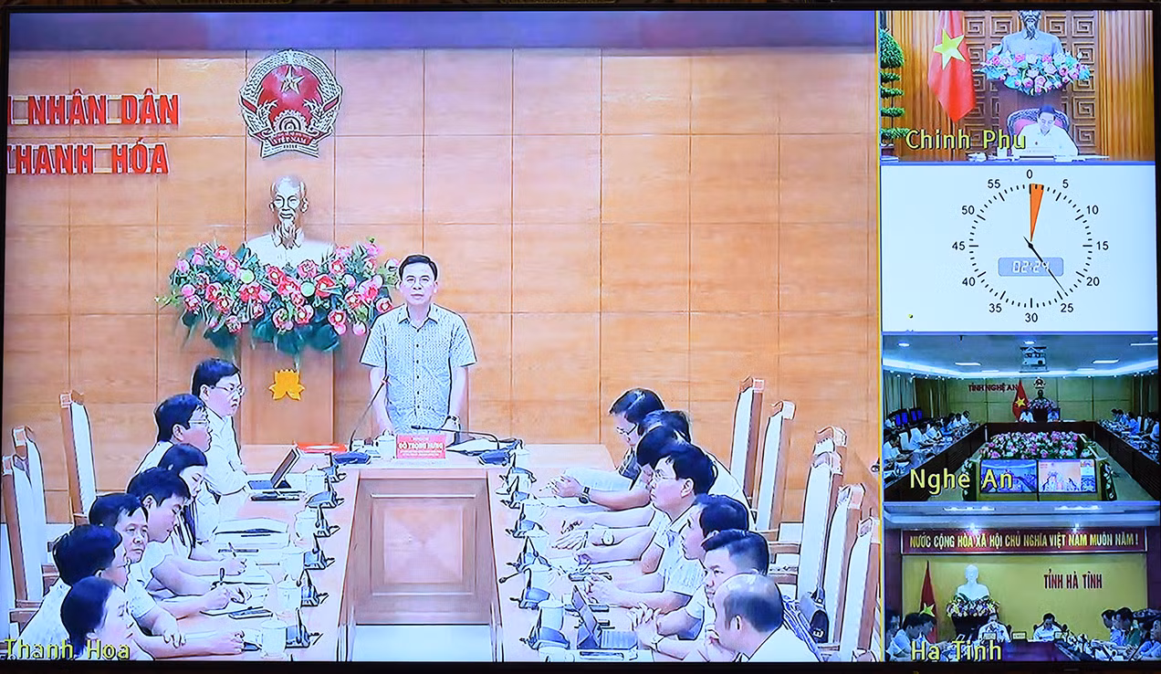 Bí thư Tỉnh ủy tỉnh Thanh Hóa Đỗ Trọng Hưng phát biểu tại điểm cầu tỉnh Thanh Hóa.