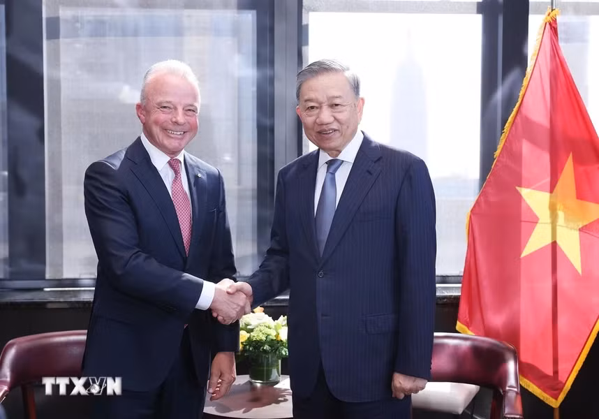 Tổng Bí thư, Chủ tịch nước Tô Lâm tiếp Tiến sĩ Brendan Nelson, Phó Chủ tịch Cấp cao Tập đoàn Boeing kiêm Chủ tịch Boeing Global. (Ảnh: TTXVN) 