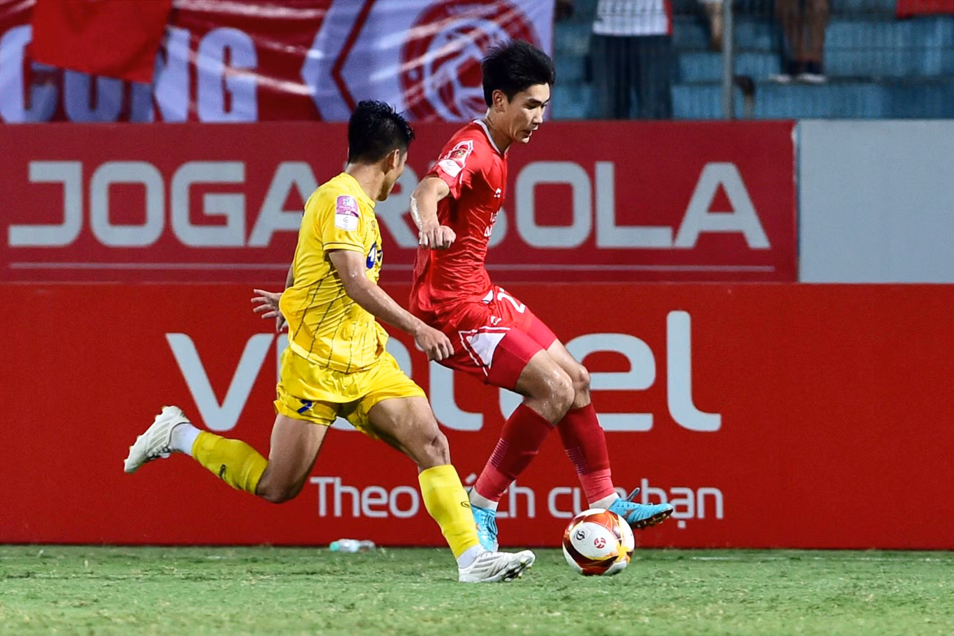 Đây là bàn thắng đầu tiên của Nhâm Mạnh Dũng trong màu áo Viettel ở V-League 2023. Đây là bàn thắng đầu tiên của Nhâm Mạnh Dũng trong màu áo Viettel ở V-League 2023.