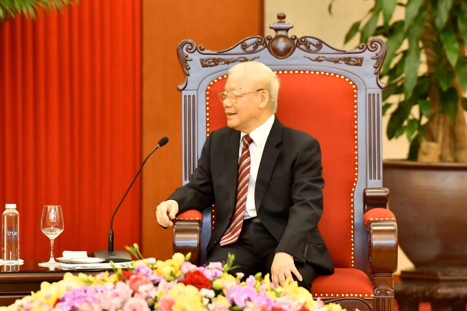 Tổng Bí thư Nguyễn Phú Trọng phát biểu tại buổi tiếp đồng chí Esteban Lazo Hernandez. Tổng Bí thư Nguyễn Phú Trọng phát biểu tại buổi tiếp đồng chí Esteban Lazo Hernandez.