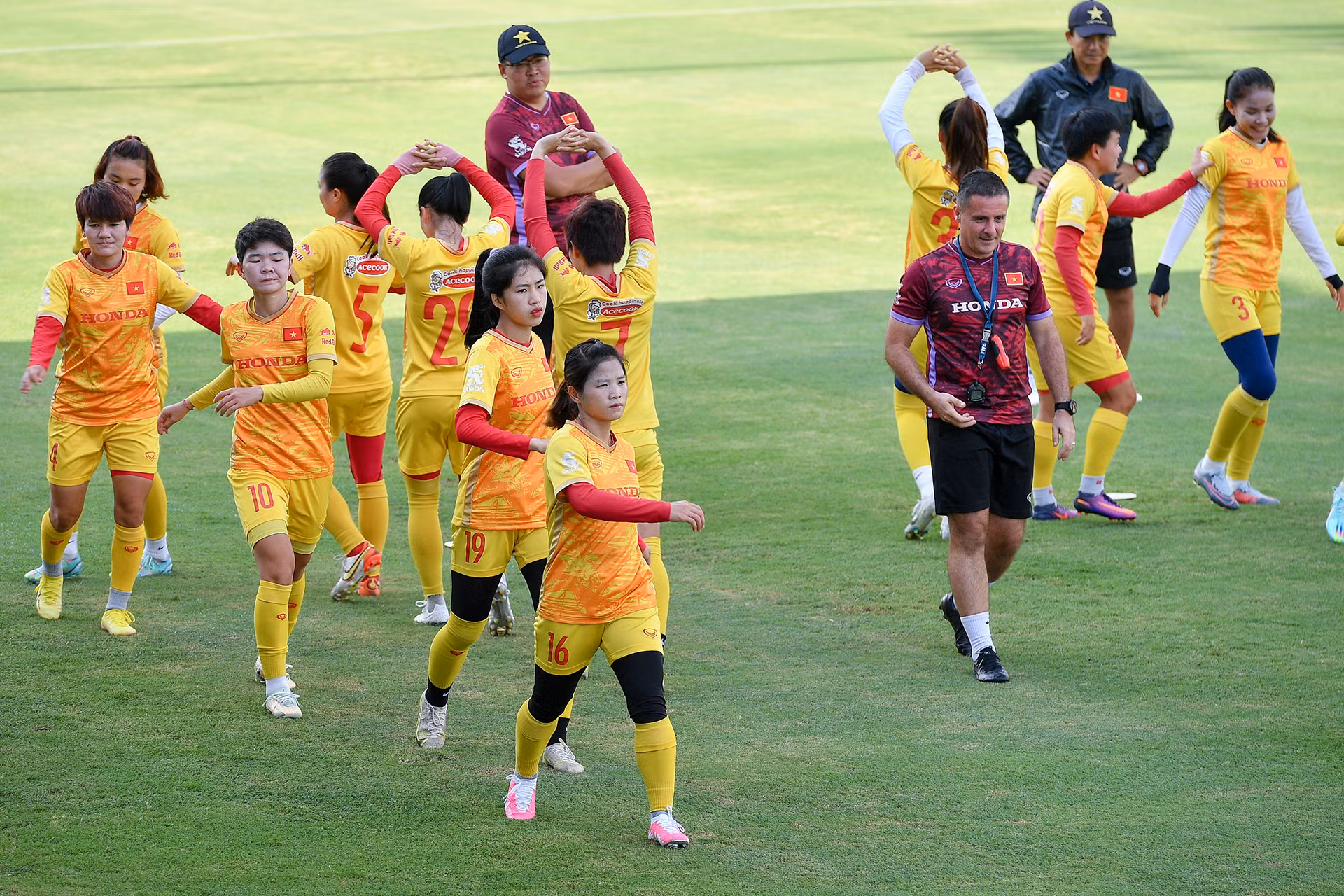 [Ảnh] Tuyển nữ Việt Nam nỗ lực tập luyện hướng tới World Cup ảnh 10