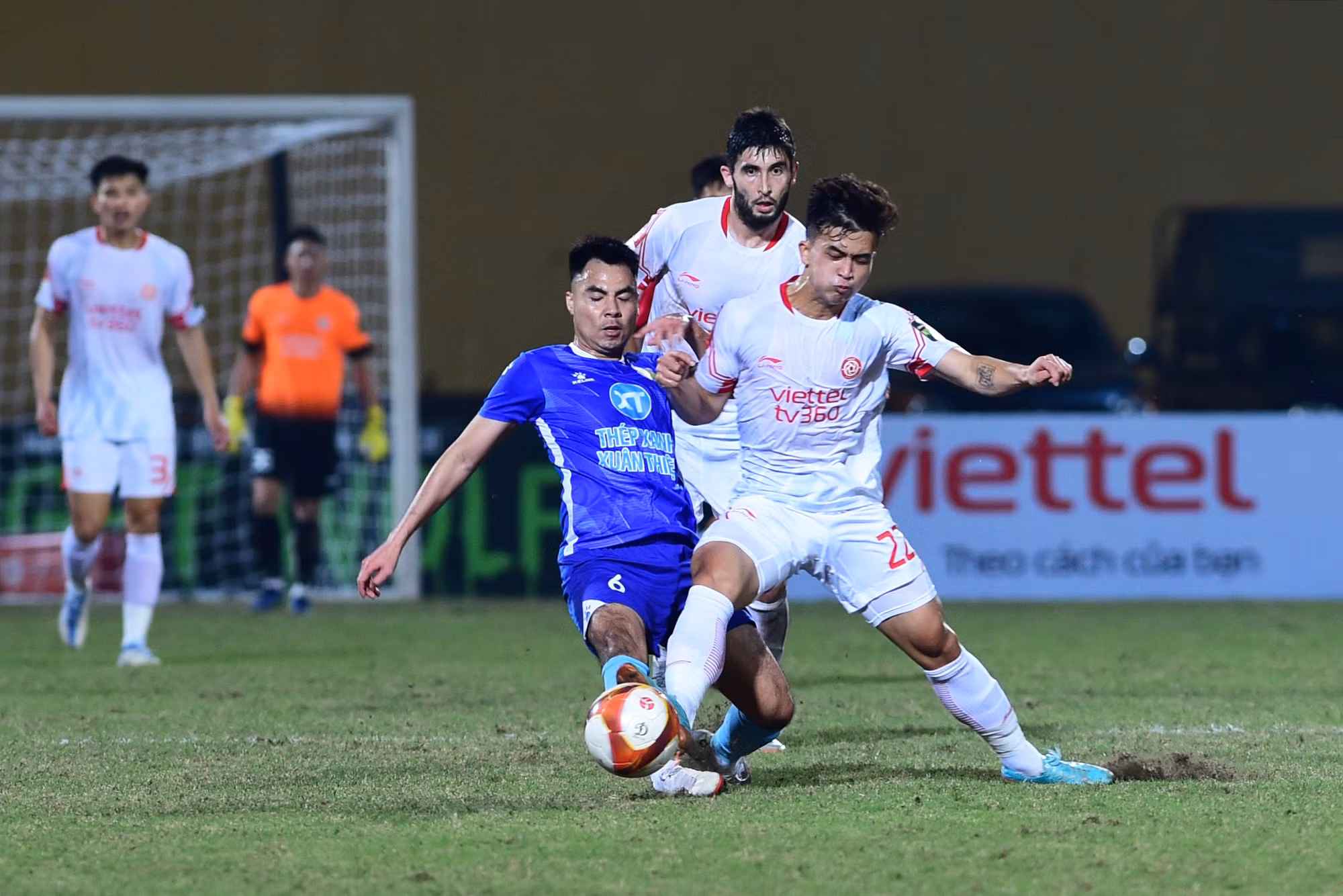 Trận đấu kết thúc với tỷ số hòa 0-0. Có thể nói hoà trên sân khách là chiến thắng của đội Nam Định FC. Trận đấu kết thúc với tỷ số hòa 0-0. Có thể nói hoà trên sân khách là chiến thắng của đội Nam Định FC.