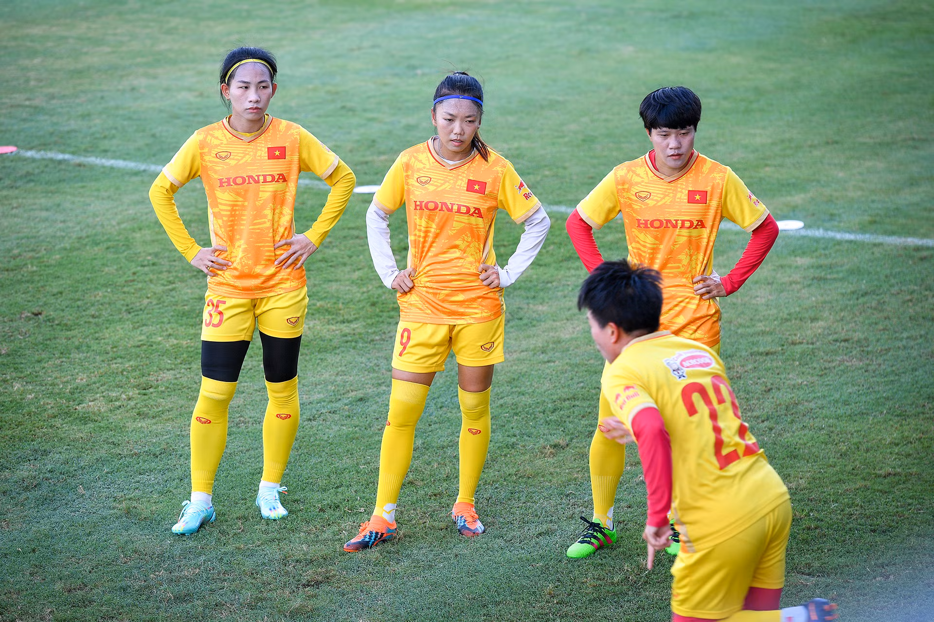 [Ảnh] Tuyển nữ Việt Nam nỗ lực tập luyện hướng tới World Cup ảnh 12