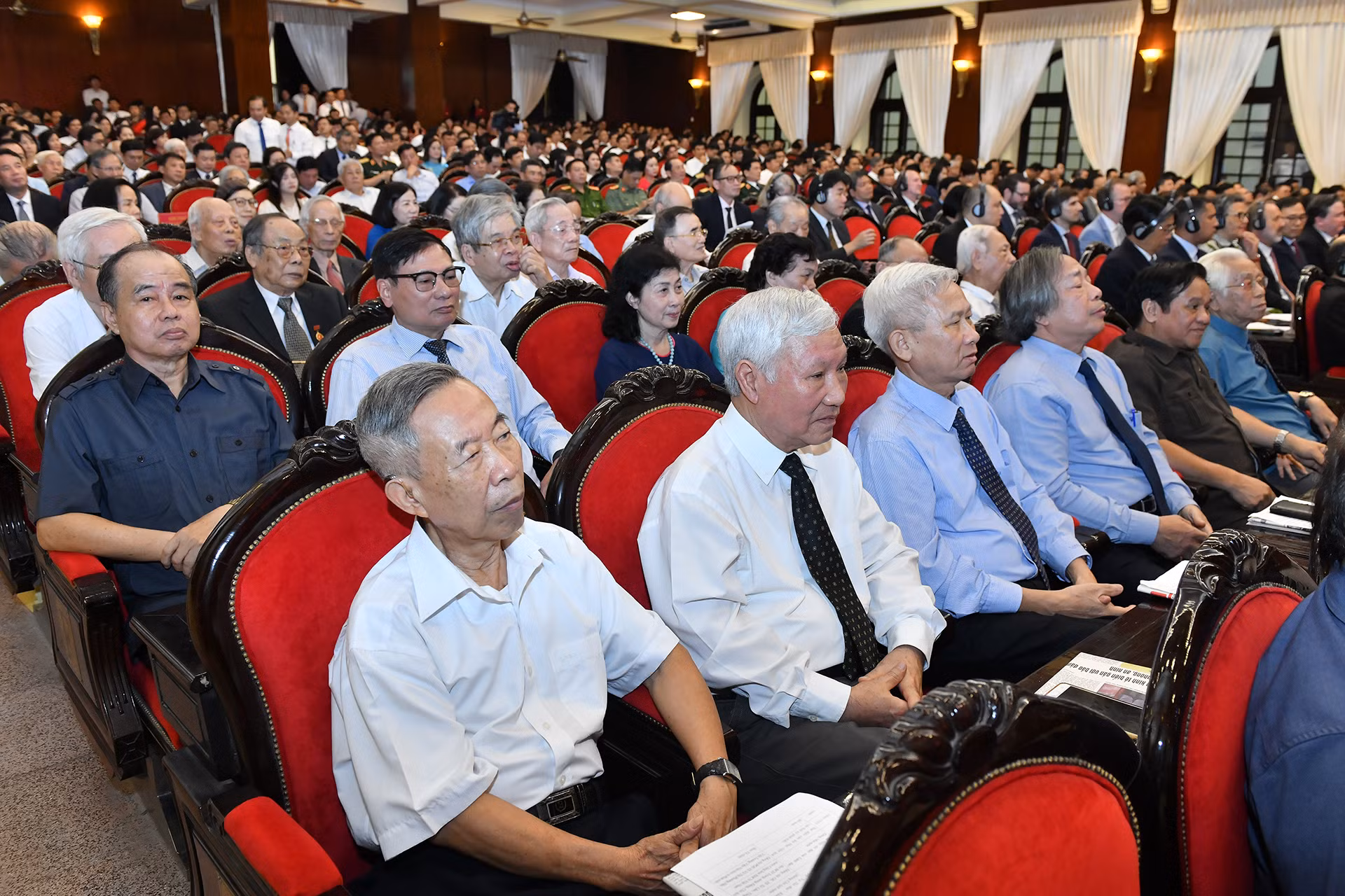 Các đại biểu dự Lễ kỷ niệm. Các đại biểu dự Lễ kỷ niệm.