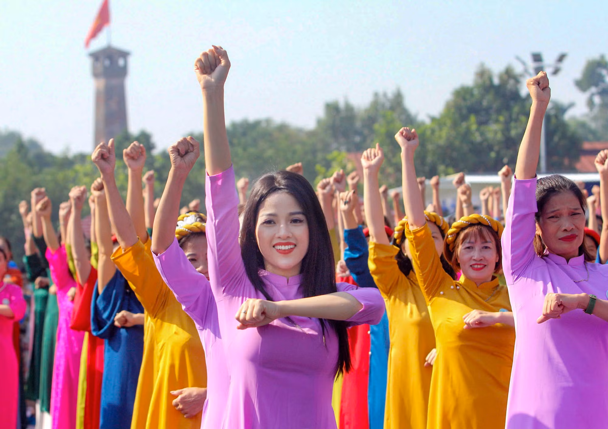 Phụ nữ Thủ đô tham gia sự kiện Carnaval Áo dài "Phụ nữ Thủ đô hội nhập và phát triển”.