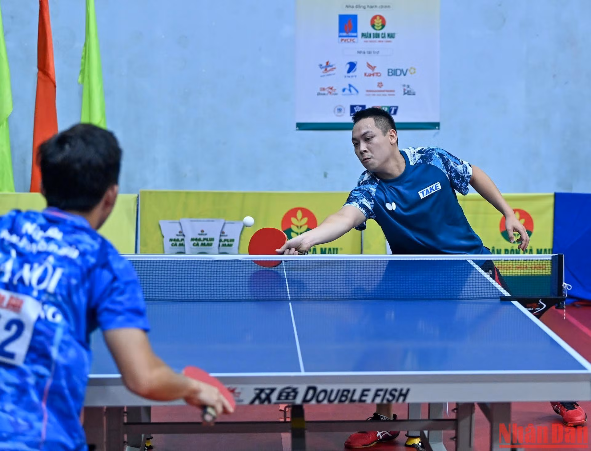 Sau khi san bằng tỷ số trong trận tứ kết, hai tay vợt bước vào séc thi đấu thứ bảy quyết định.