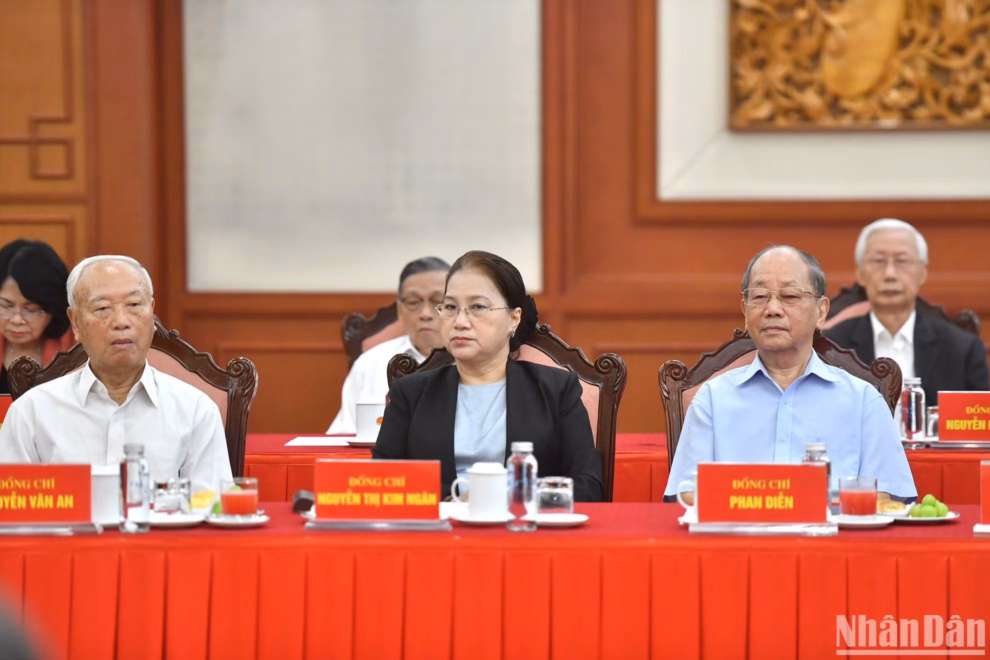 Các đồng chí nguyên lãnh đạo Đảng, Nhà nước dự Hội nghị. Các đồng chí nguyên lãnh đạo Đảng, Nhà nước dự Hội nghị.