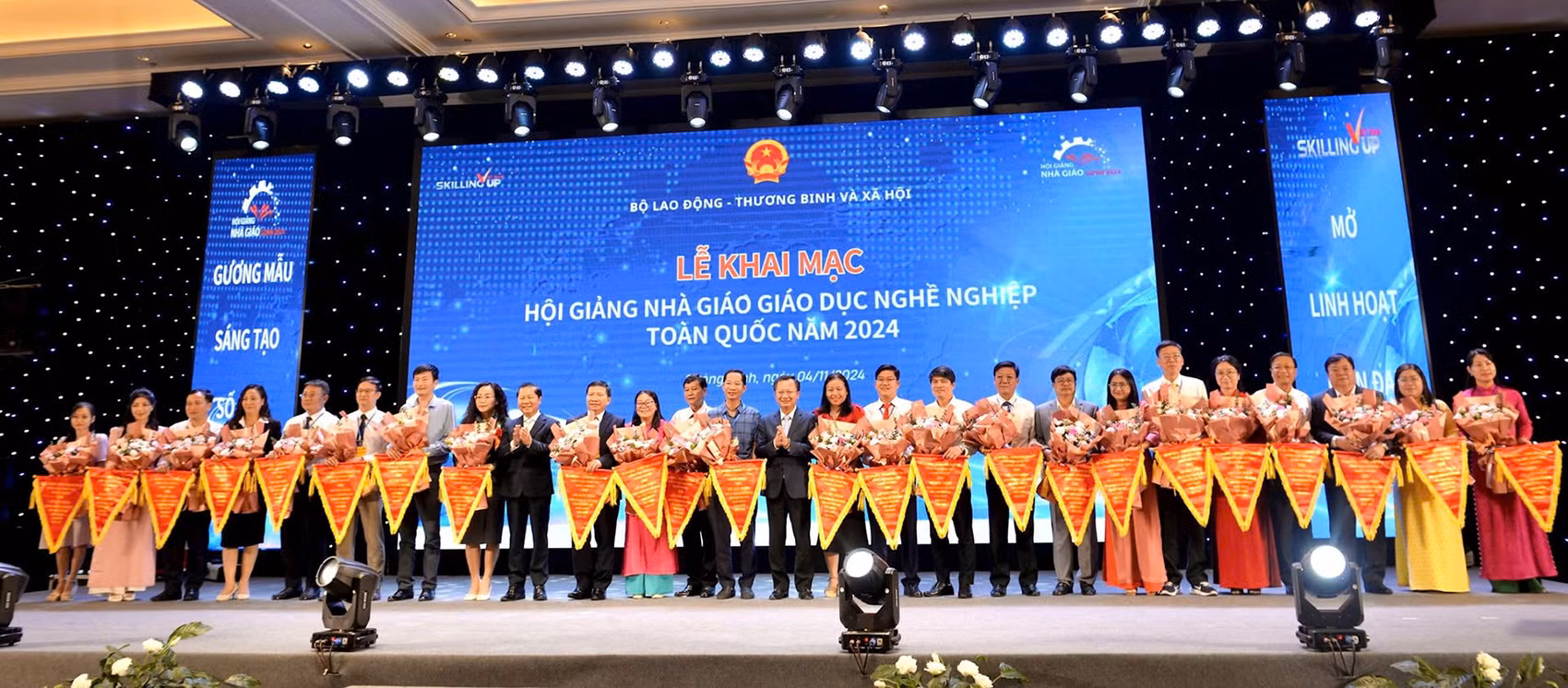 Lễ khai mạc Hội giảng Giáo dục nghề nghiệp toàn quốc 2024. Lễ khai mạc Hội giảng Giáo dục nghề nghiệp toàn quốc 2024.