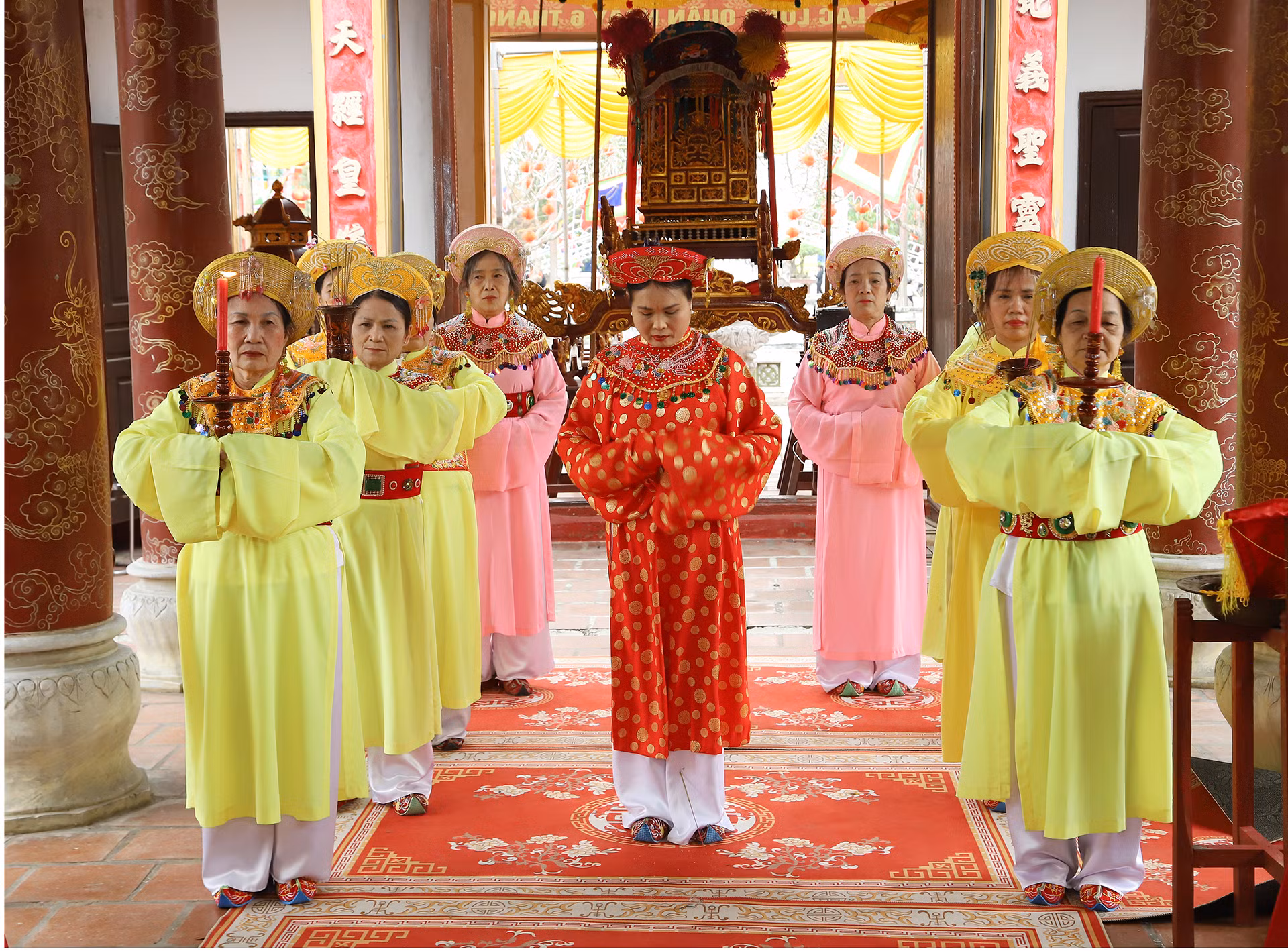 Trang trọng nghi thức tế lễ tại Đình Nội.
