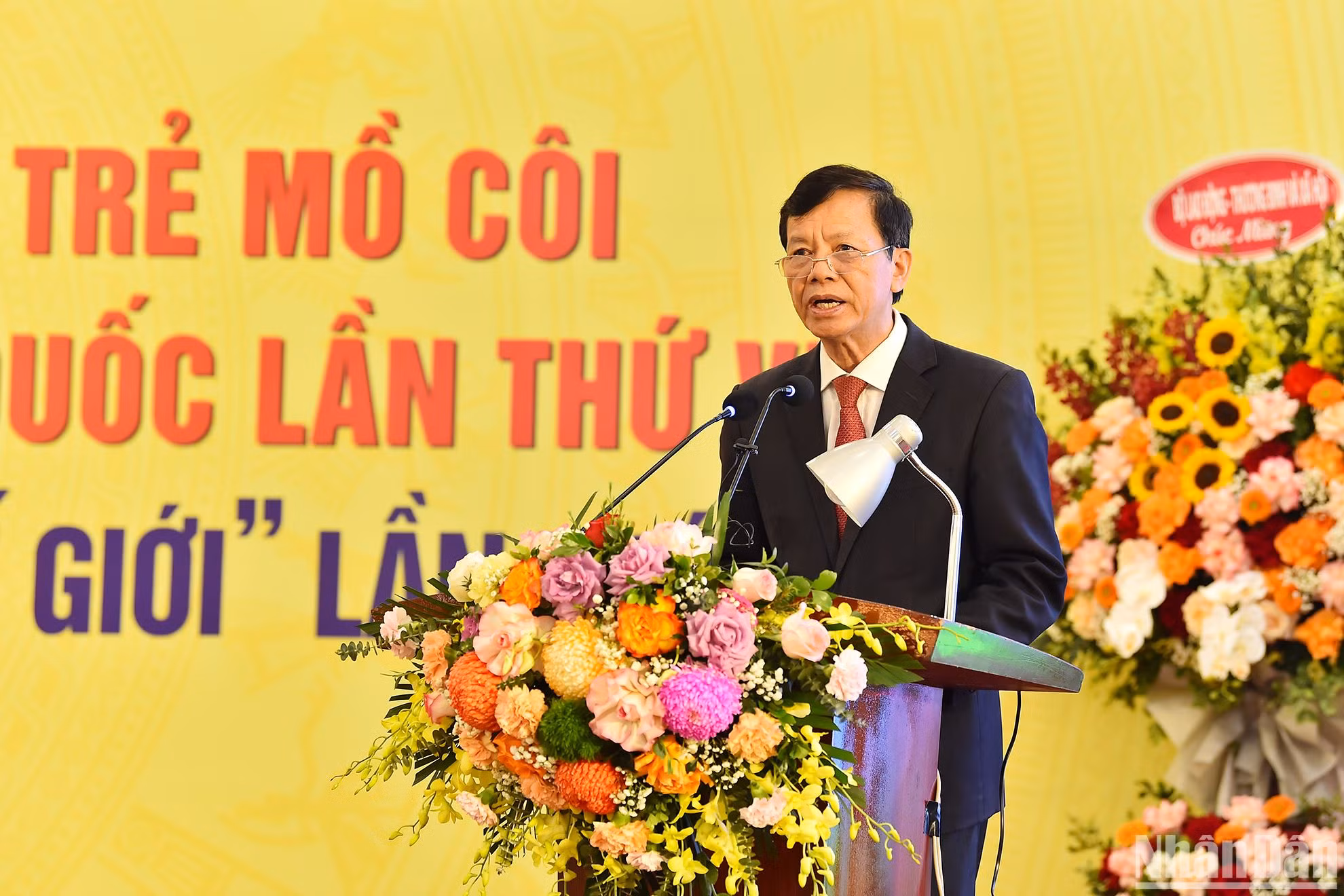 Chủ tịch Hội bảo trợ người khuyết tật và trẻ mồ côi Việt Nam Nguyễn Trọng Đàm phát biểu khai mạc hội nghị. Chủ tịch Hội bảo trợ người khuyết tật và trẻ mồ côi Việt Nam Nguyễn Trọng Đàm phát biểu khai mạc hội nghị.