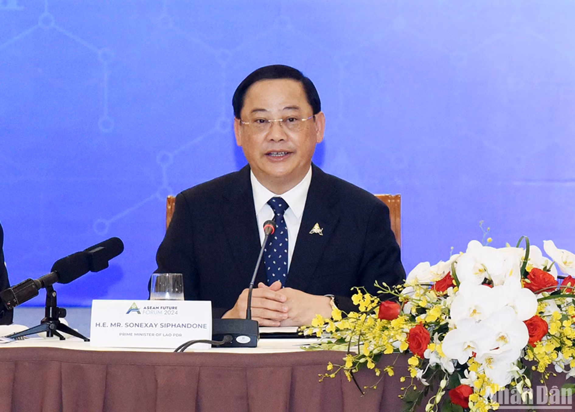 Thủ tướng Lào Sonexay Siphandone phát biểu. Thủ tướng Lào Sonexay Siphandone phát biểu.