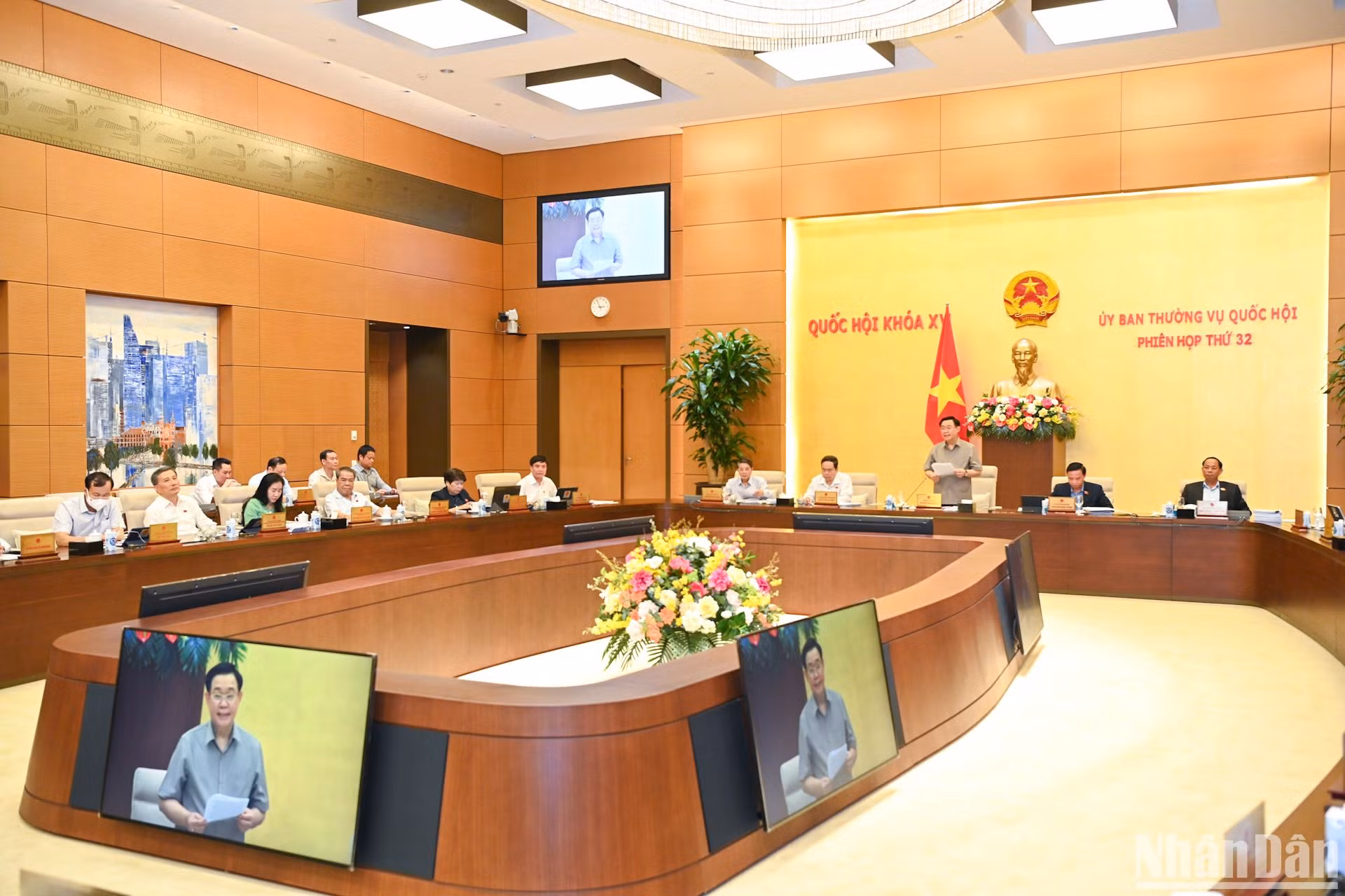 Phiên họp thứ 32 của Ủy ban Thường vụ Quốc hội dự kiến diễn ra trong 4 ngày làm việc để cho ý kiến với 18 nội dung và 3 nội dung cho ý kiến bằng văn bản. 