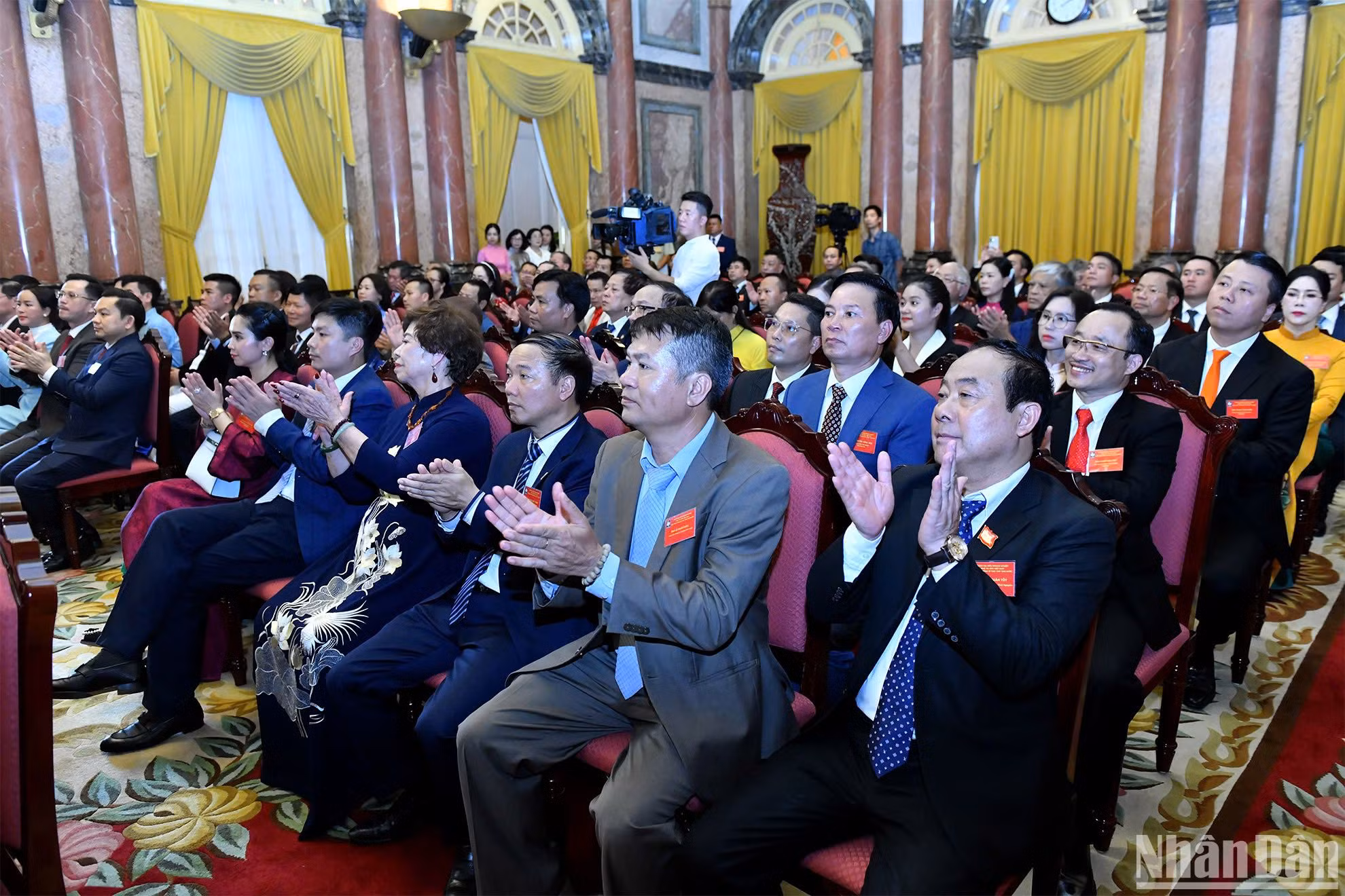 Đại biểu tham dự buổi gặp mặt.