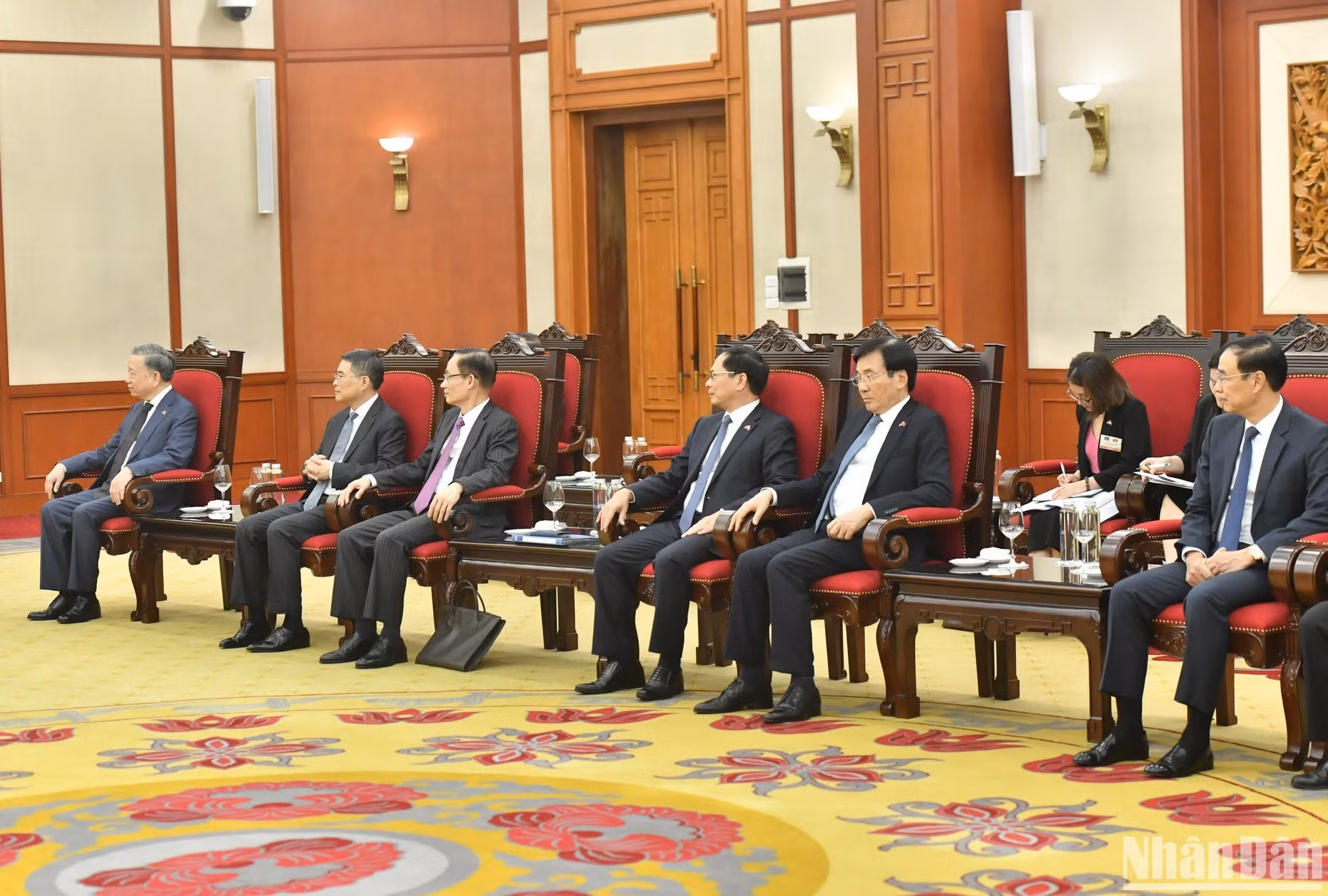 Đoàn đại biểu Việt Nam tại buổi tiếp. Đoàn đại biểu Việt Nam tại buổi tiếp.