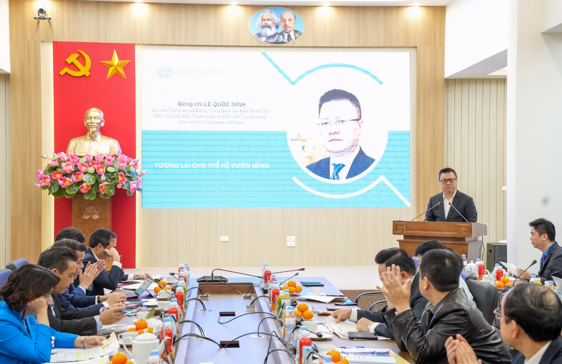 Quang cảnh hội thảo. Quang cảnh hội thảo.