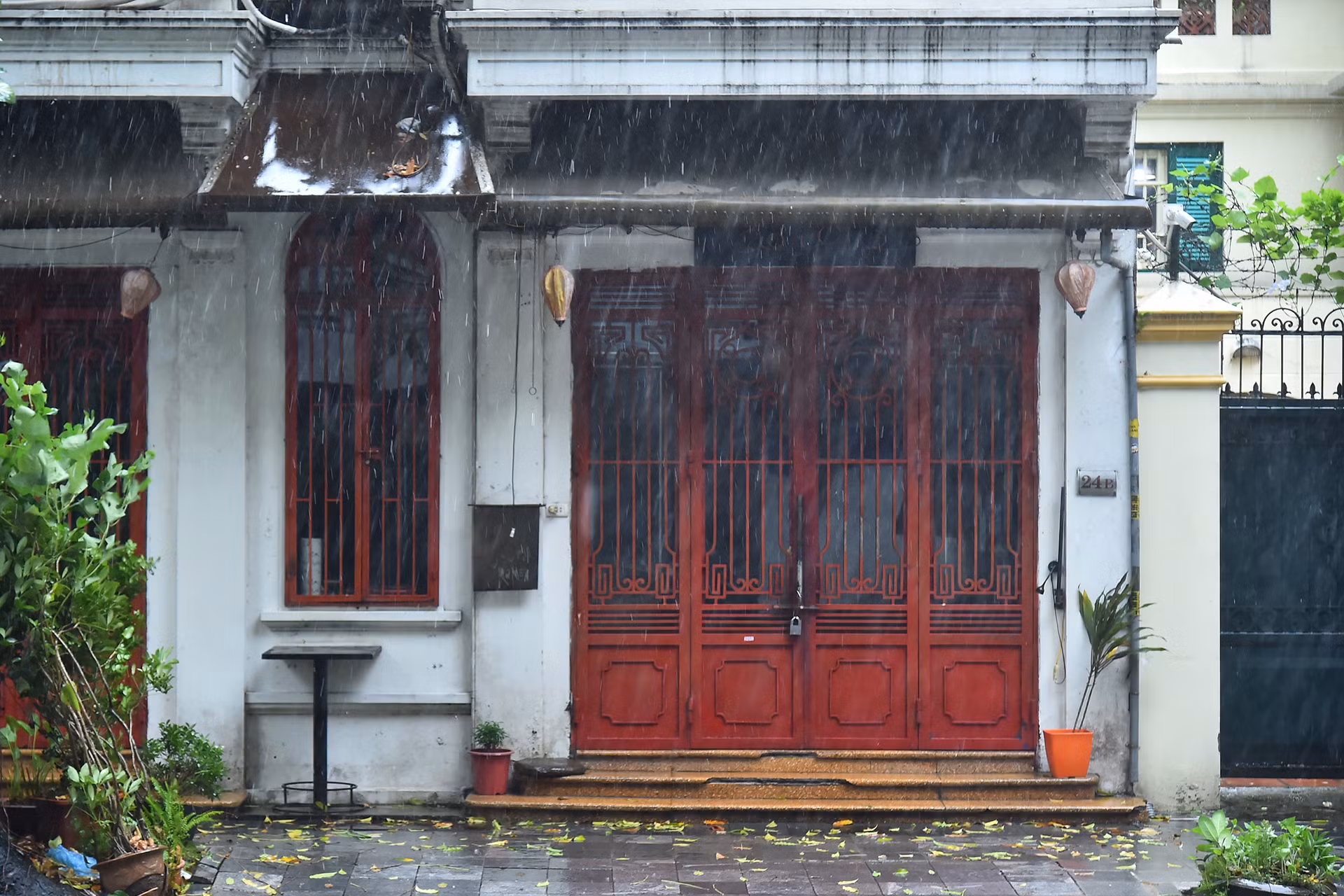Một số cửa hàng, dịch vụ tạm thời đóng cửa trong ngày 7/9 để phòng, chống bão. (Ảnh: THỦY NGUYÊN) Một số cửa hàng, dịch vụ tạm thời đóng cửa trong ngày 7/9 để phòng, chống bão. (Ảnh: THỦY NGUYÊN)