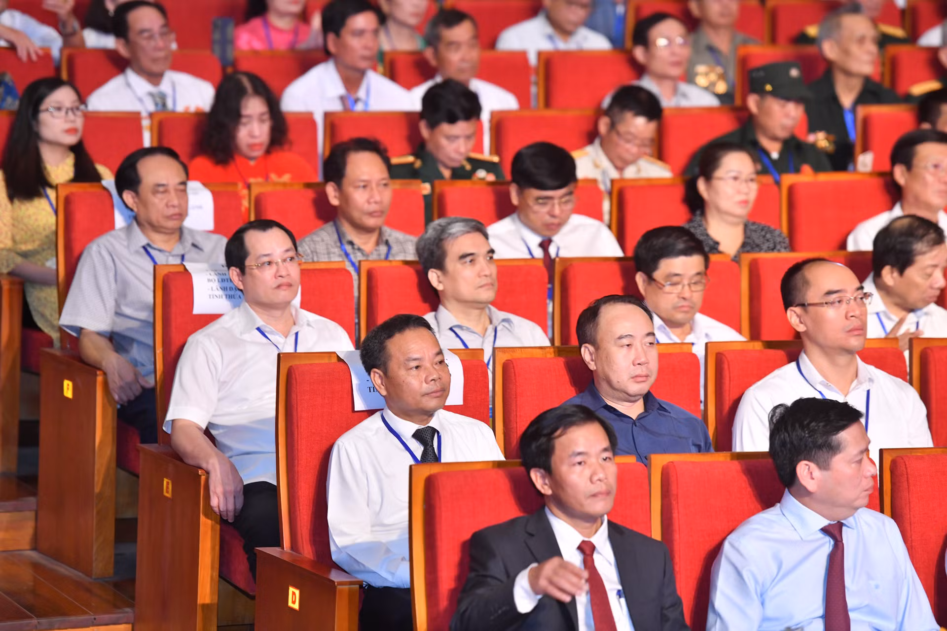 Các đại biểu dự Hội nghị.