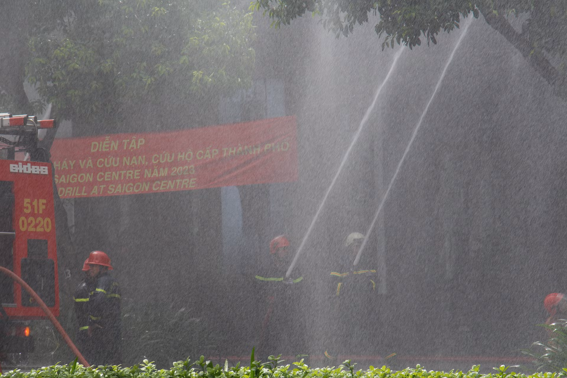 Tuy là buổi diễn tập nhưng sự tập trung tác chiến của các chiến sĩ luôn sẵn sàng chiến đấu, cố gắng hoàn thành tốt các nhiệm vụ được giao.