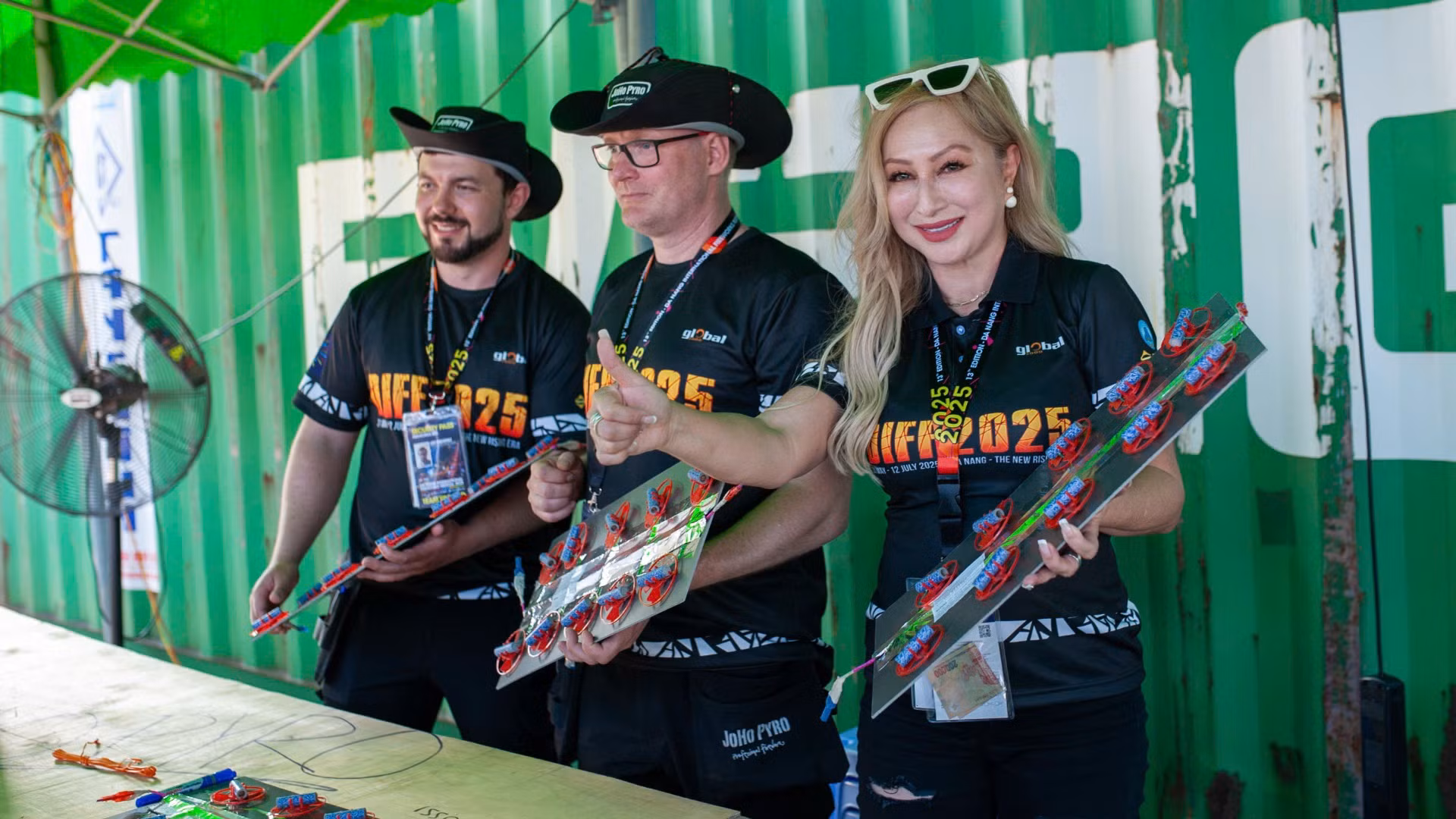 Gặp mặt đội chủ nhà trong đêm khai mạc là đội JoHo Pyro Professional Fireworks AB đến từ Phần Lan - đương kim vô địch DIFF 2024.
