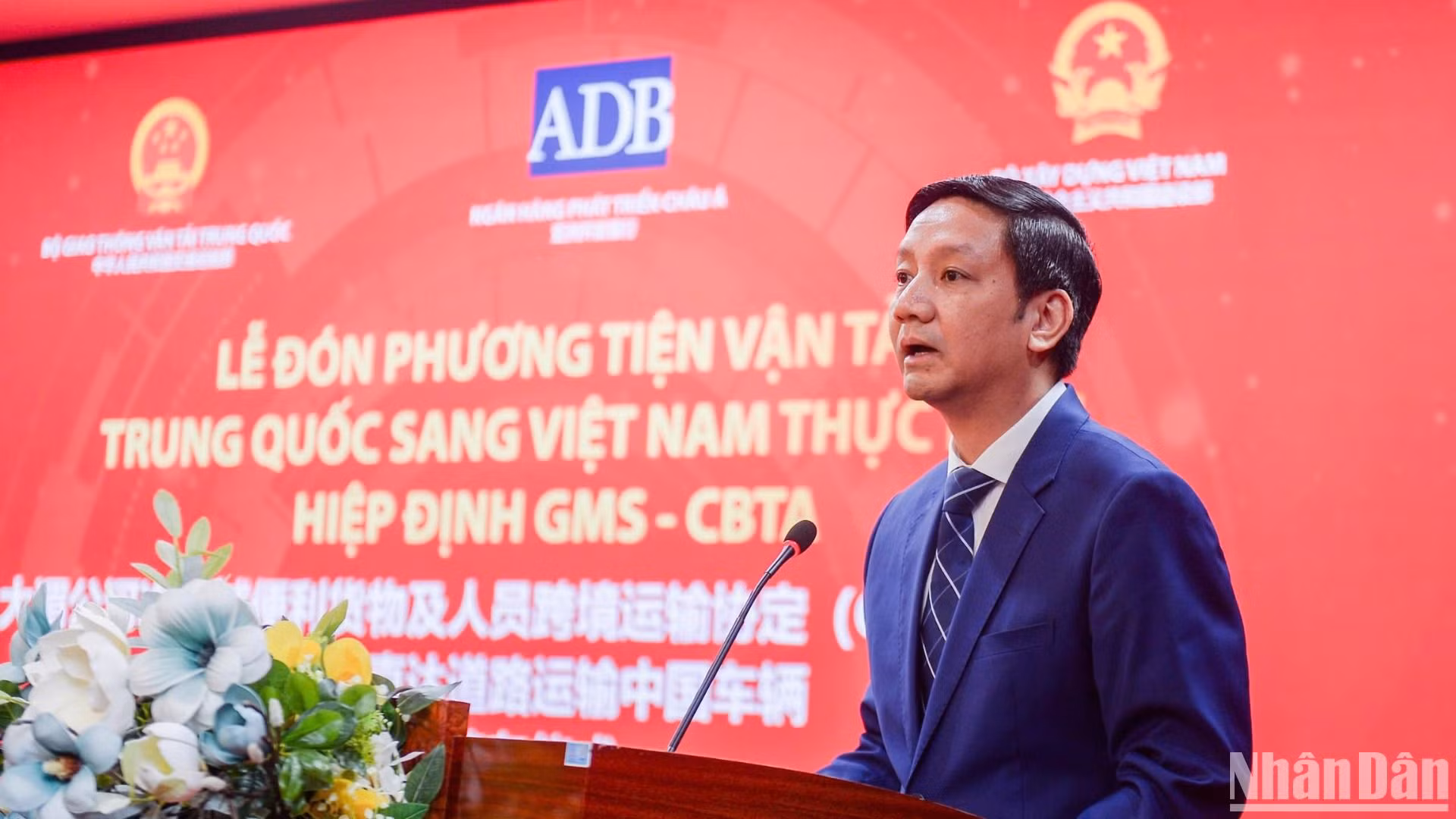 Ông Bùi Quang Thái, Cục trưởng Cục Đường bộ Việt Nam phát biểu tại lễ đón.