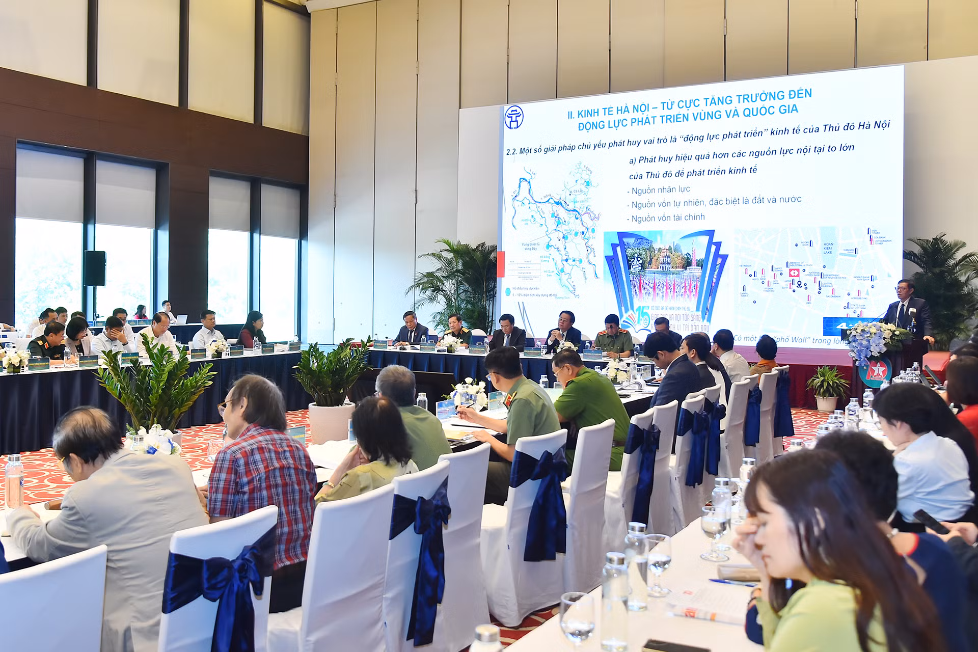 Quang cảnh Hội thảo khoa học quốc gia “Tầm nhìn mới, cơ hội mới xây dựng Thủ đô Hà Nội văn hiến-văn minh-hiện đại, thành phố kết nối toàn cầu”.