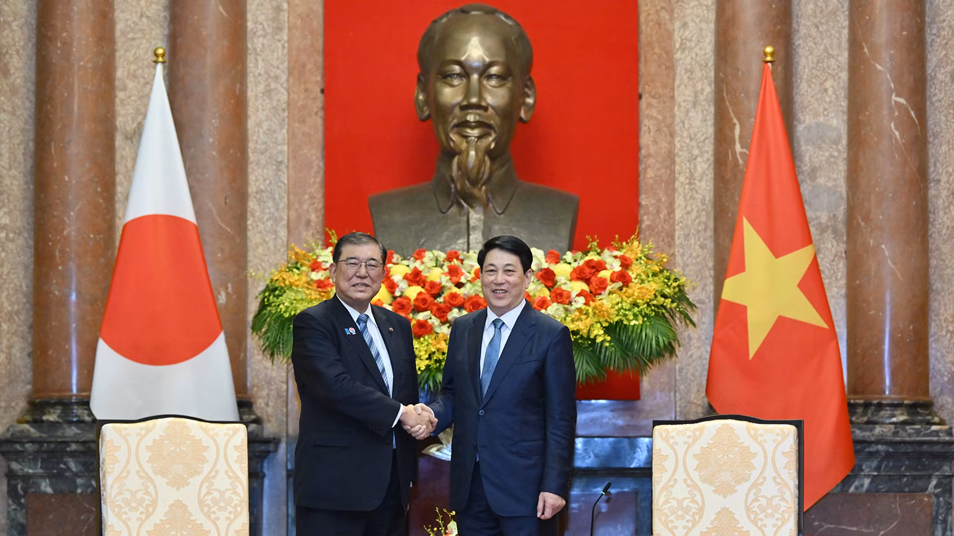 Chủ tịch nước Lương Cường và Thủ tướng Nhật Bản Ishiba Shigeru.