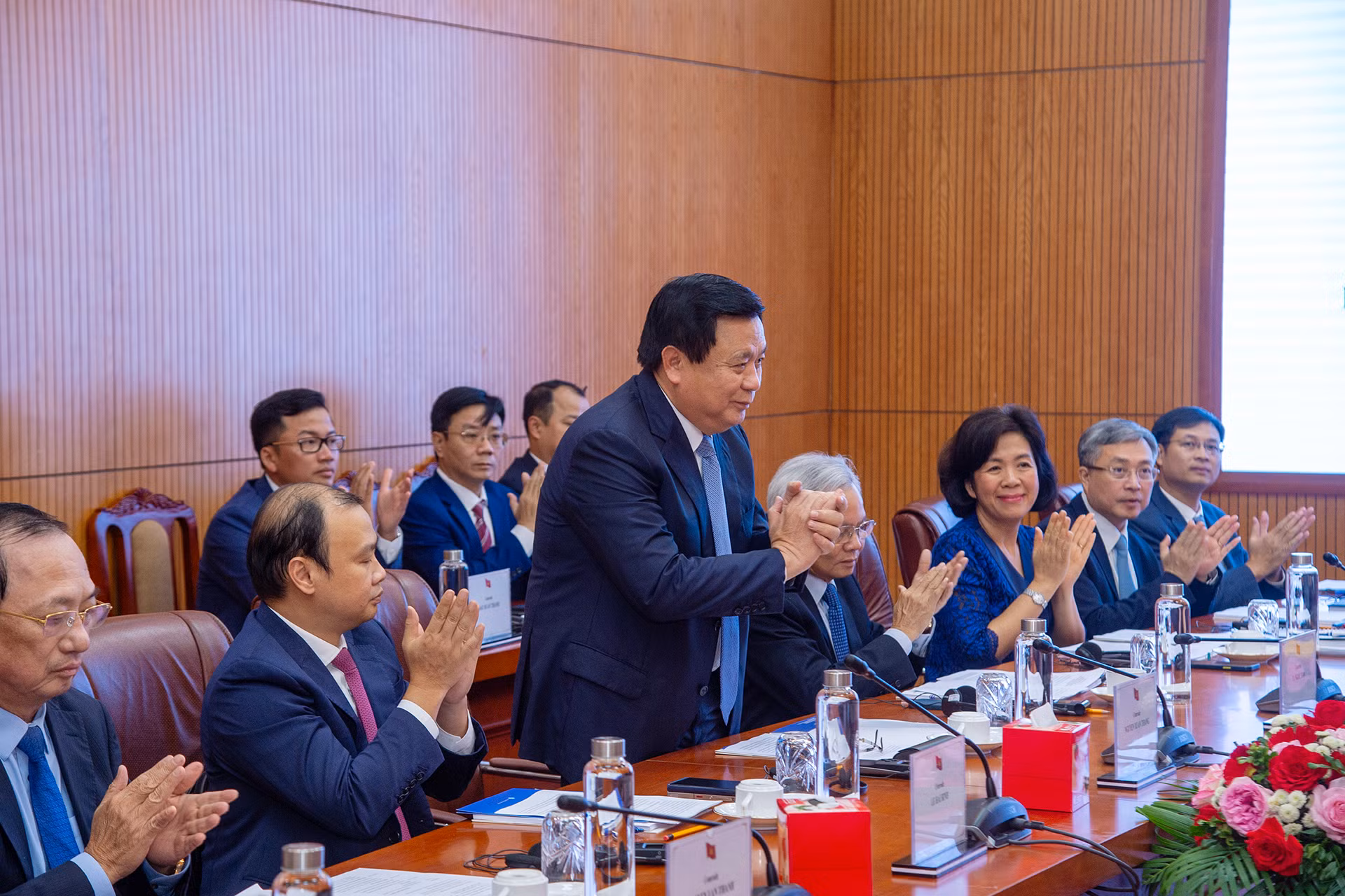 Đồng chí Nguyễn Xuân Thắng, Ủy viên Bộ Chính trị, Giám đốc Học viện Chính trị quốc gia Hồ Chí Minh, Chủ tịch Hội đồng Lý luận Trung ương tại Hội thảo Lý luận lần thứ 4 giữa Đảng Cộng sản Việt Nam và Đảng Cộng sản Pháp.