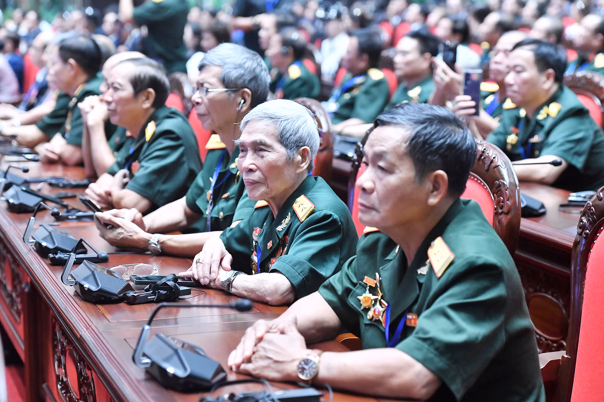 Đại diện Cựu quân tình nguyện, cựu chuyên gia Việt Nam tại Lào tham dự buổi gặp mặt.