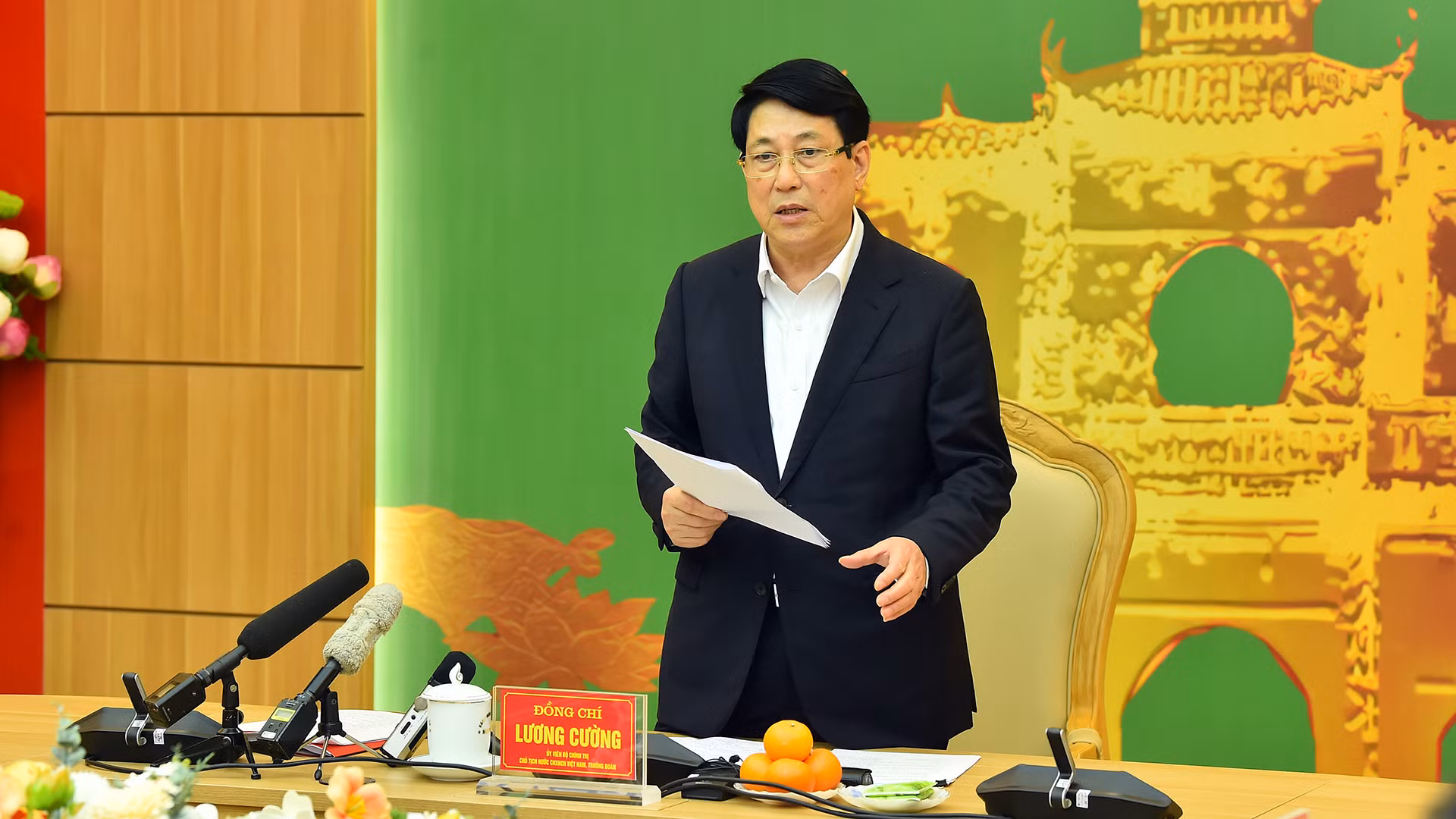 Chủ tịch nước Lương Cường phát biểu ý kiến chỉ đạo tại Hội nghị thông qua dự thảo Báo cáo của Đoàn kiểm tra của Bộ Chính trị, Ban Bí thư năm 2025 đối với Ban Thường vụ Tỉnh ủy Hưng Yên.