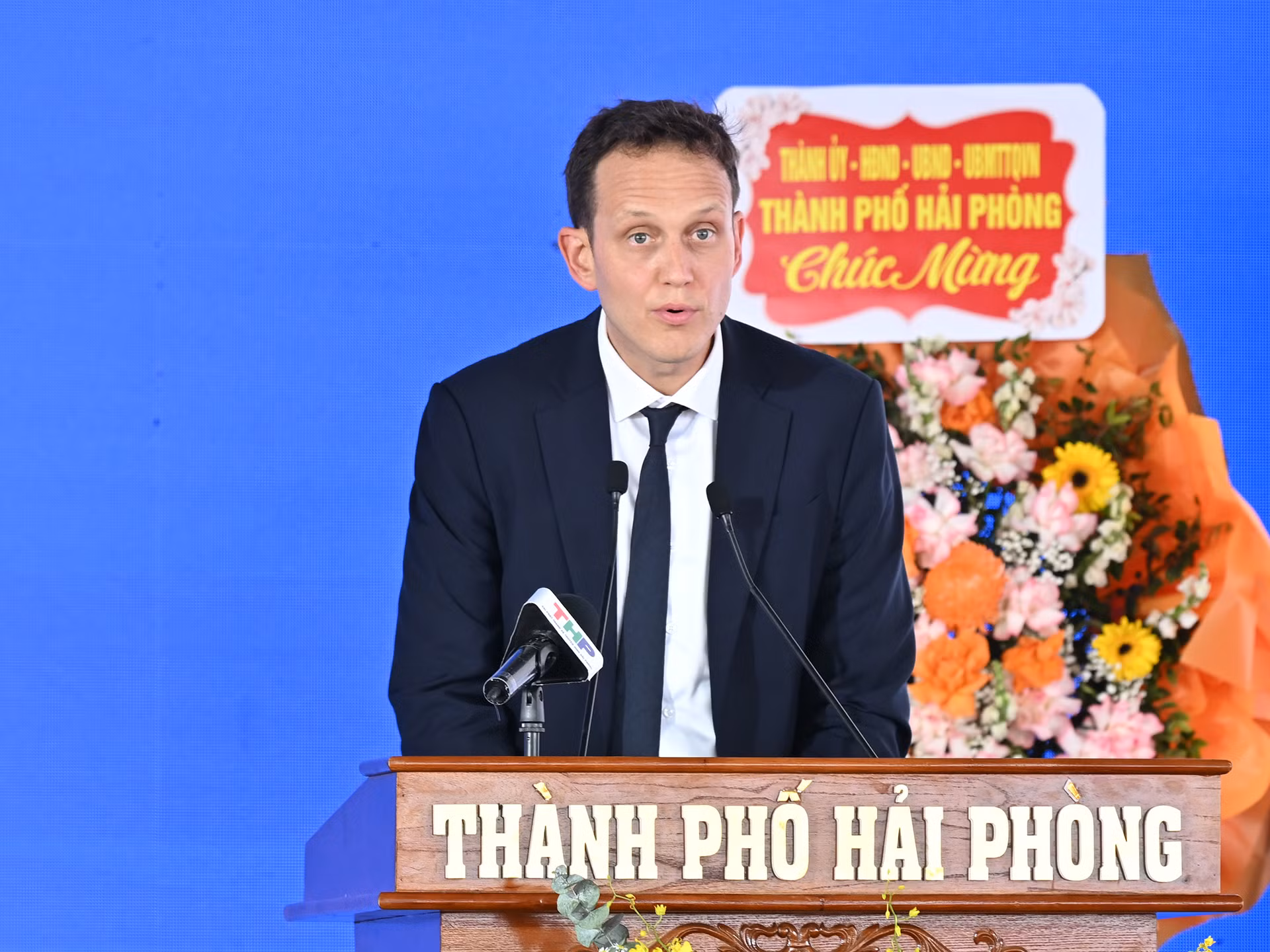 Ông Benoit de Quillacq, Tổng Giám đốc Công ty TNHH MSC Việt Nam phát biểu tại buổi lễ.