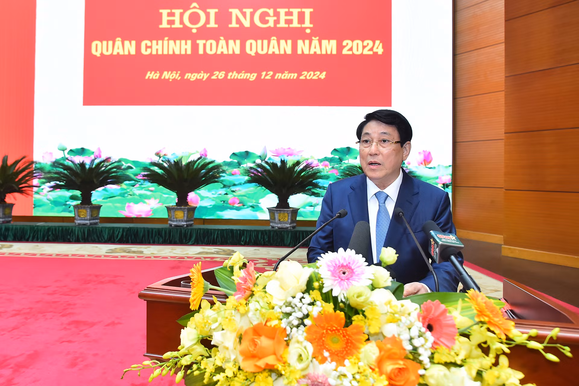 Chủ tịch nước Lương Cường phát biểu chỉ đạo Hội nghị Quân chính toàn quân năm 2024. Chủ tịch nước Lương Cường phát biểu chỉ đạo Hội nghị Quân chính toàn quân năm 2024.