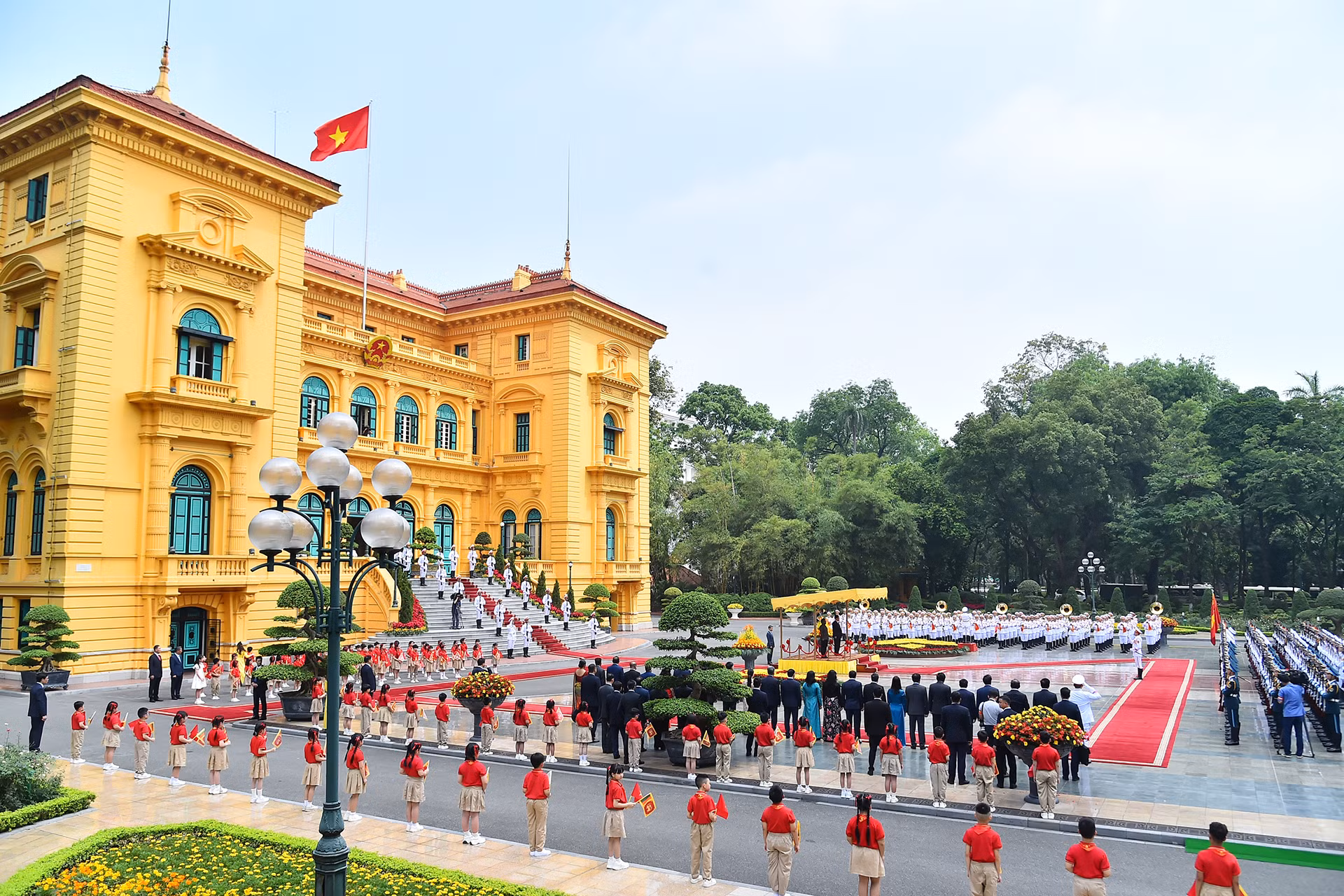 [Ảnh] Chủ tịch nước Lương Cường chủ trì lễ đón, hội đàm với Tổng thống Sri Lanka Anura Kumara Dissanayaka ảnh 5