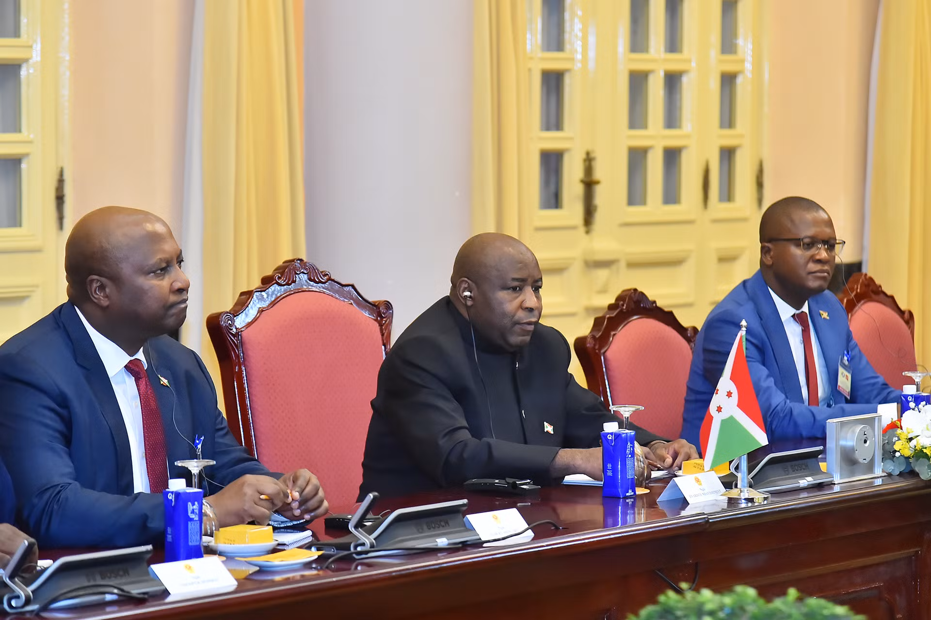 Tổng thống Burundi Évariste Ndayishimiye phát biểu tại hội đàm.