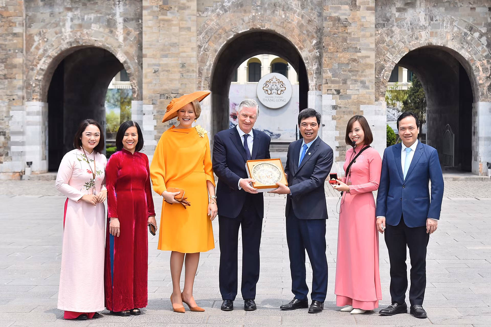 [Ảnh] Chủ tịch nước Lương Cường và Nhà vua Vương quốc Bỉ Philippe thăm Hoàng thành Thăng Long ảnh 7