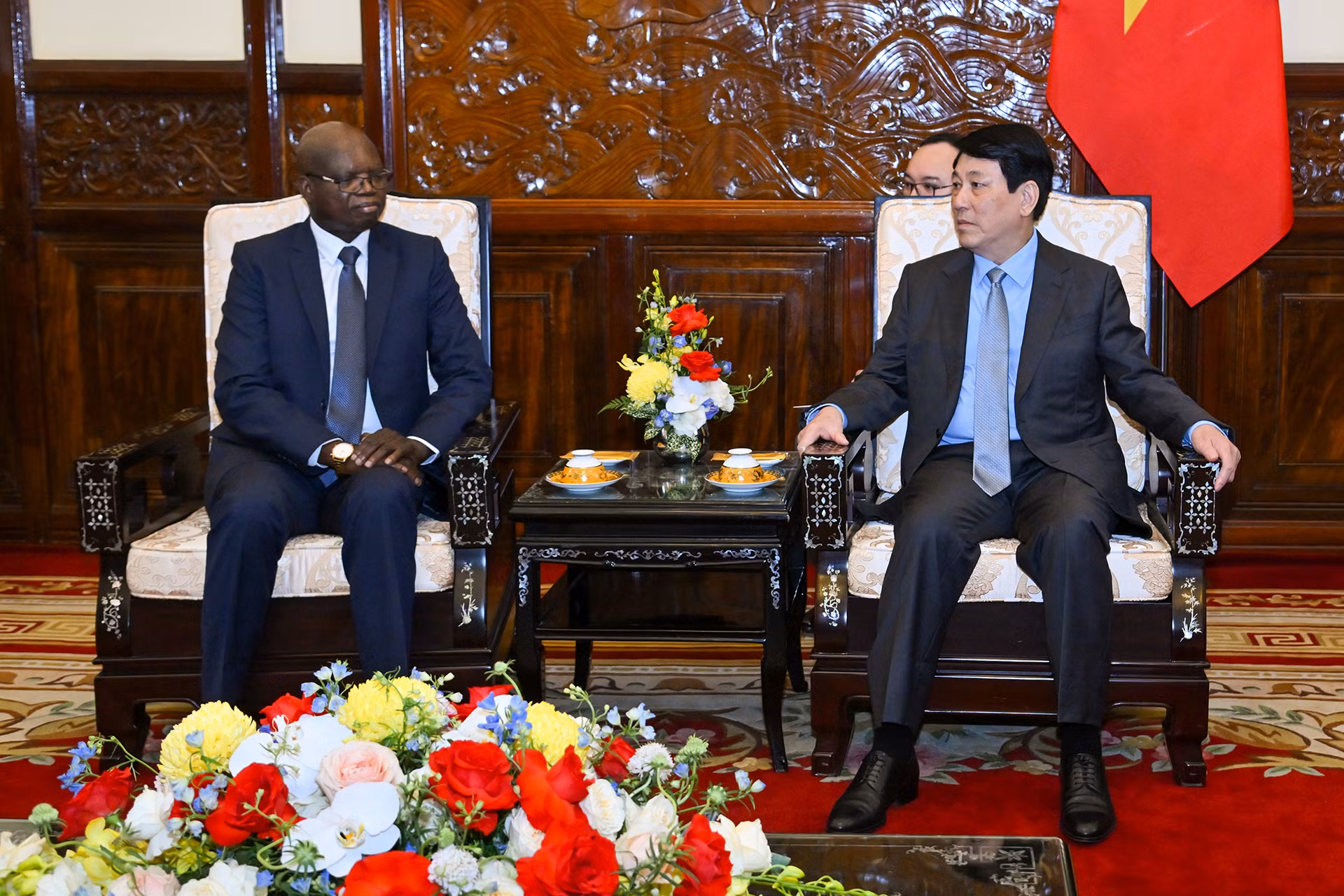 Chủ tịch nước Lương Cường tiếp Đại sứ Cộng hòa Angola tại Việt Nam Fernando Miguel.