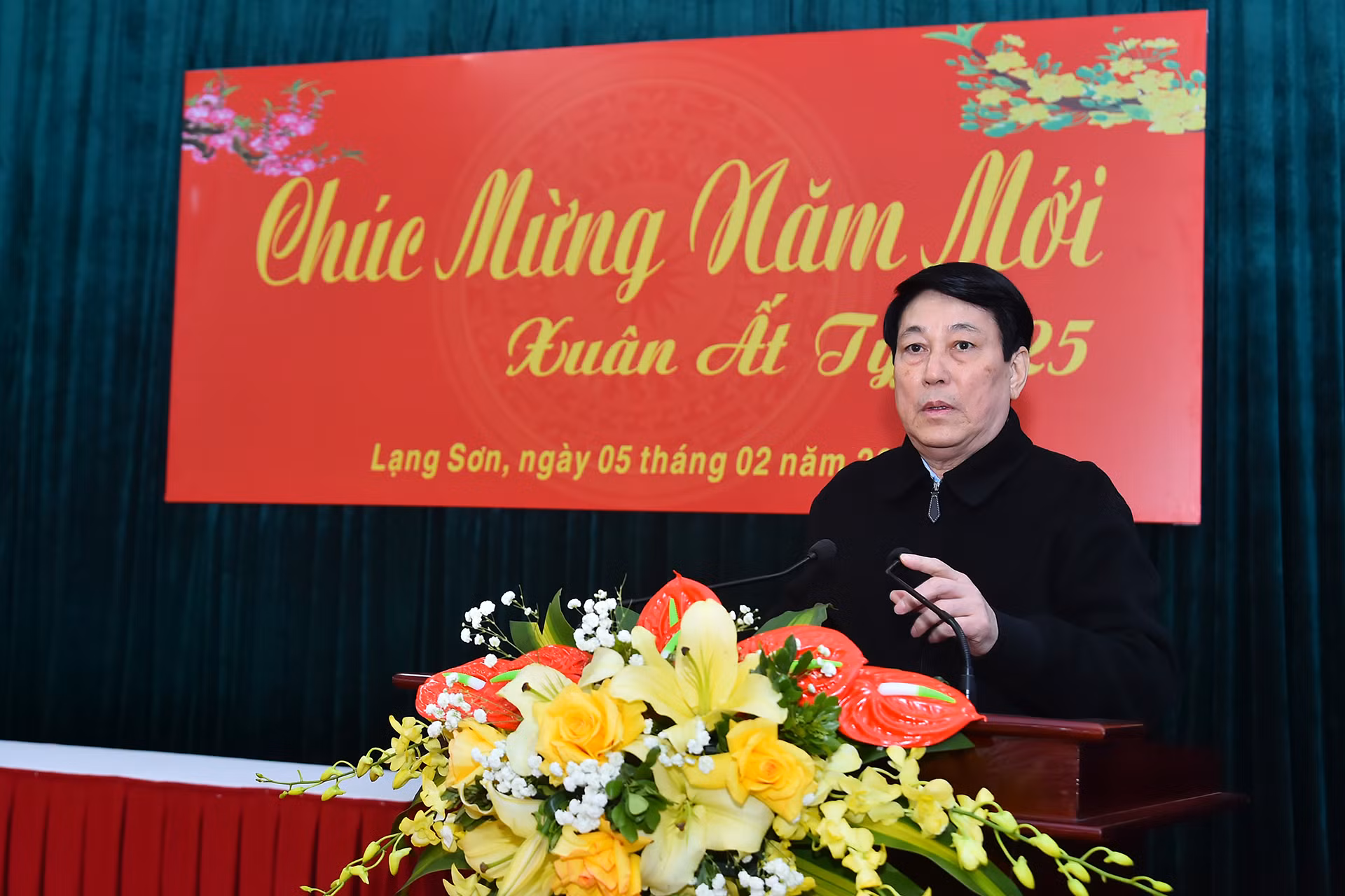 Chủ tịch nước Lương Cường phát biểu tại buổi làm việc với Tiểu đoàn 1, Trung đoàn 123, Bộ Chỉ huy Quân sự tỉnh Lạng Sơn. (Ảnh: Thủy Nguyên) Chủ tịch nước Lương Cường phát biểu tại buổi làm việc với Tiểu đoàn 1, Trung đoàn 123, Bộ Chỉ huy Quân sự tỉnh Lạng Sơn. (Ảnh: Thủy Nguyên)